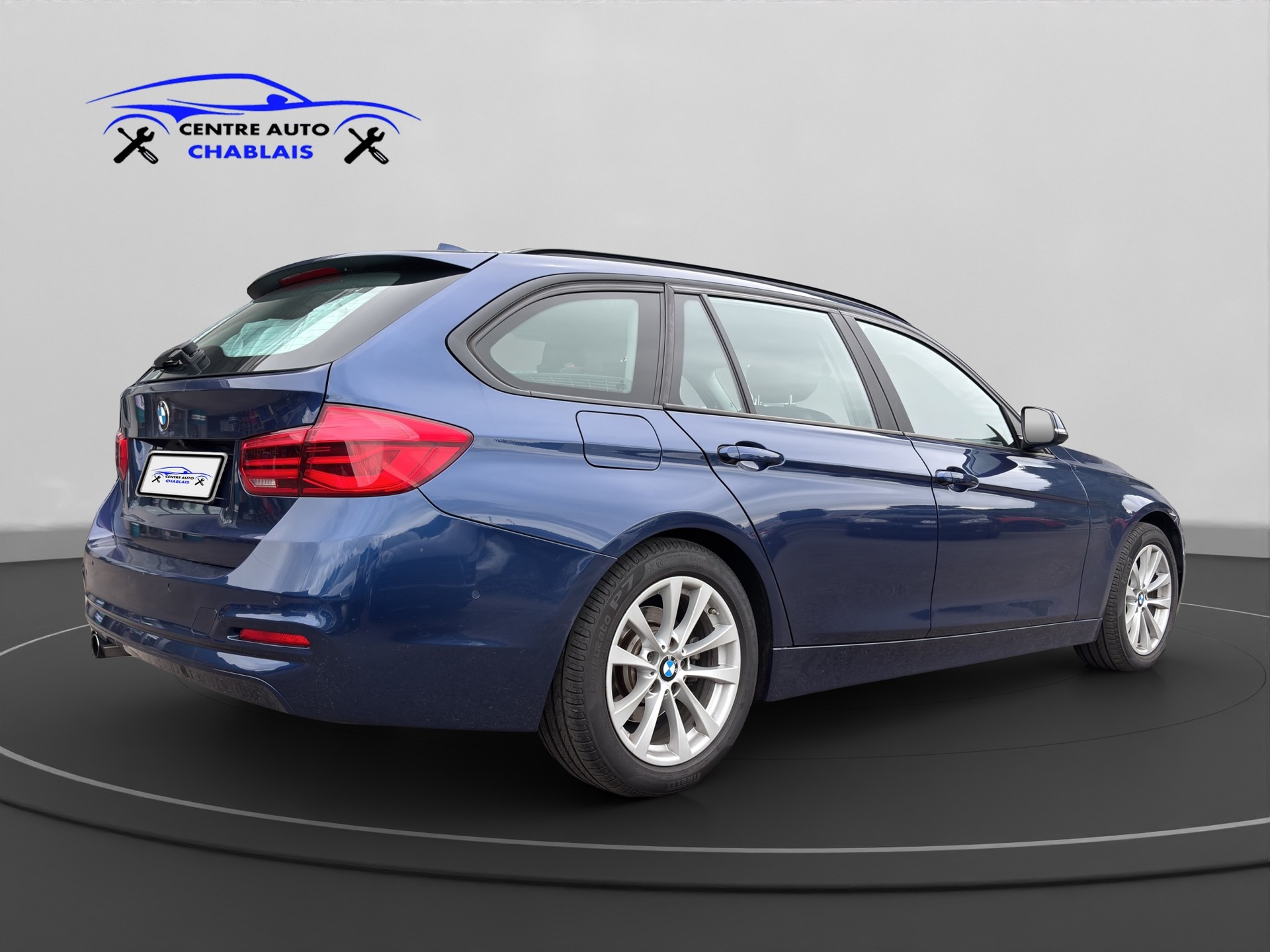BMW 330i xDrive Touring Steptronic-image-5