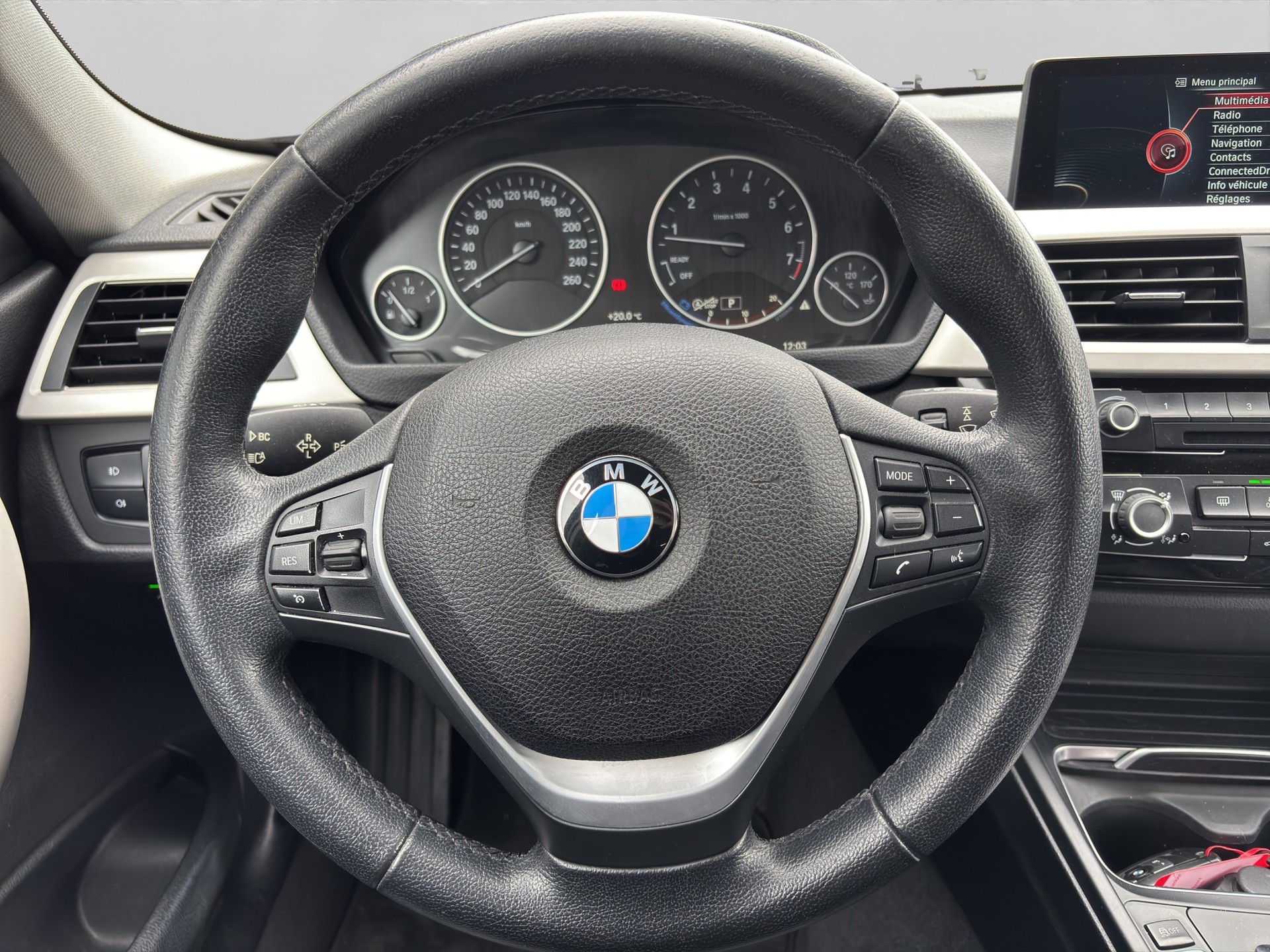 BMW 330i xDrive Touring Steptronic-image-9