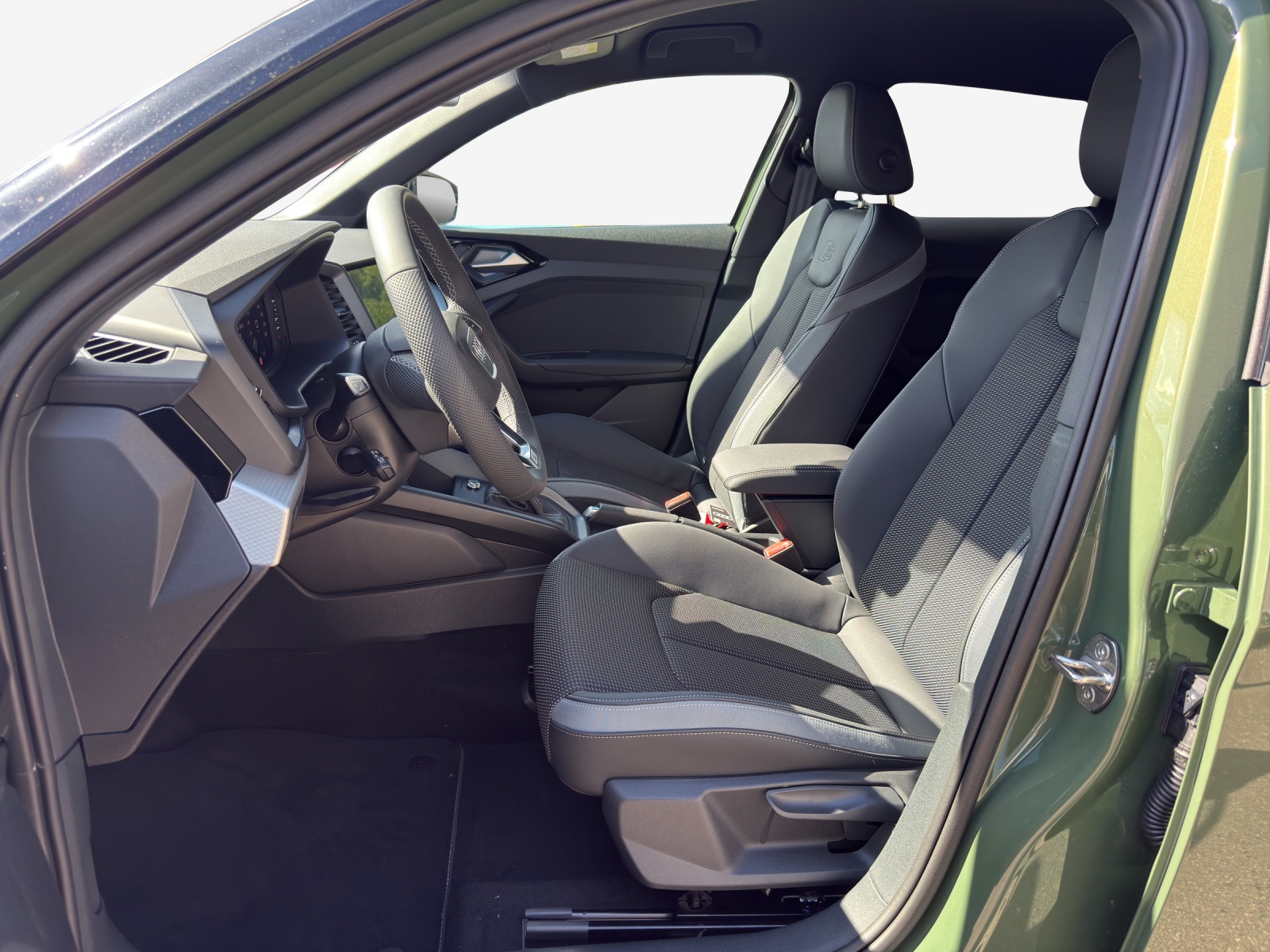 AUDI A1 Sportback 30 TFSI S Line Attraction S-tronic-image-9