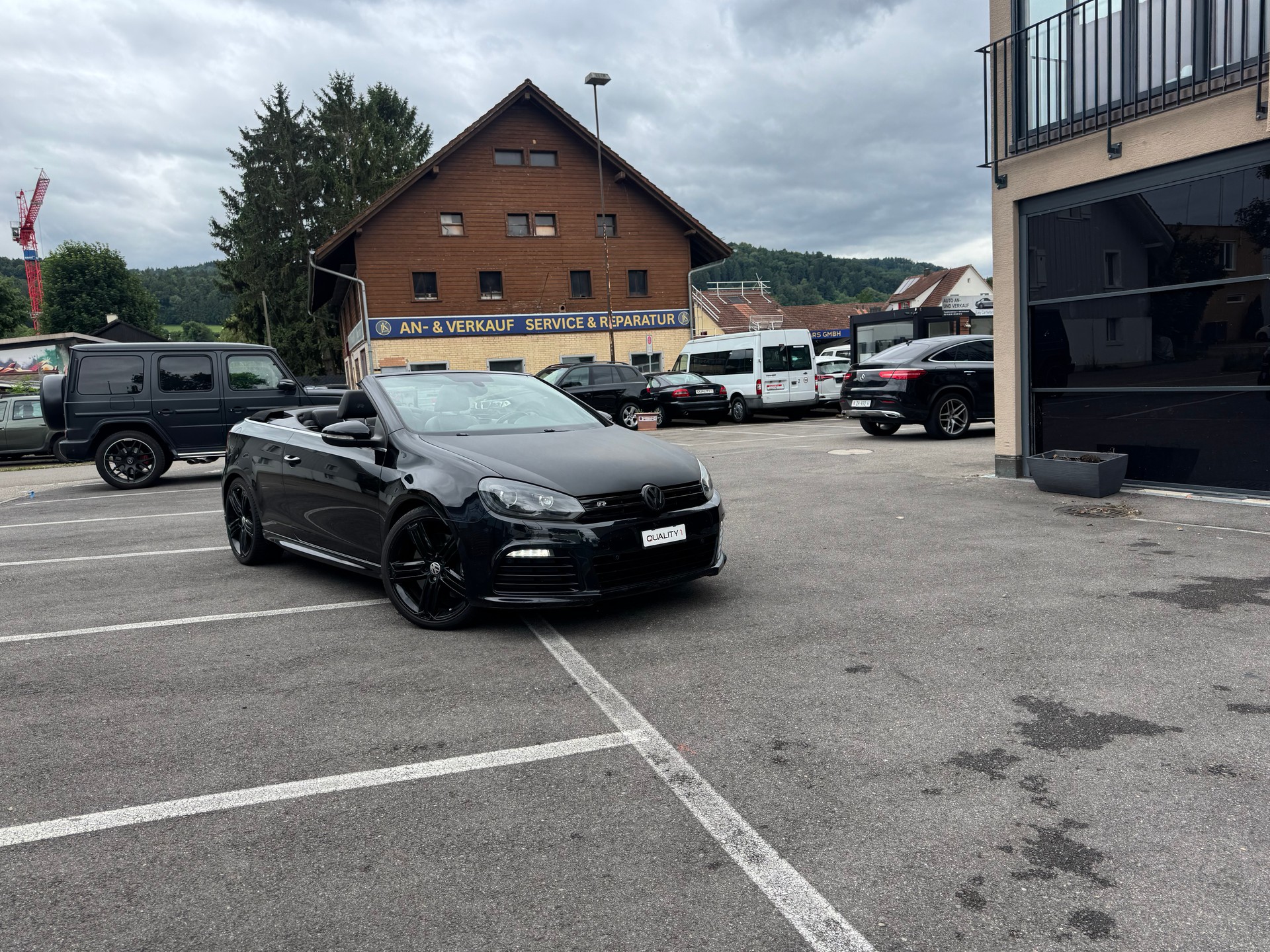 VW Golf Cabrio 2.0 TSI R DSG-image-1