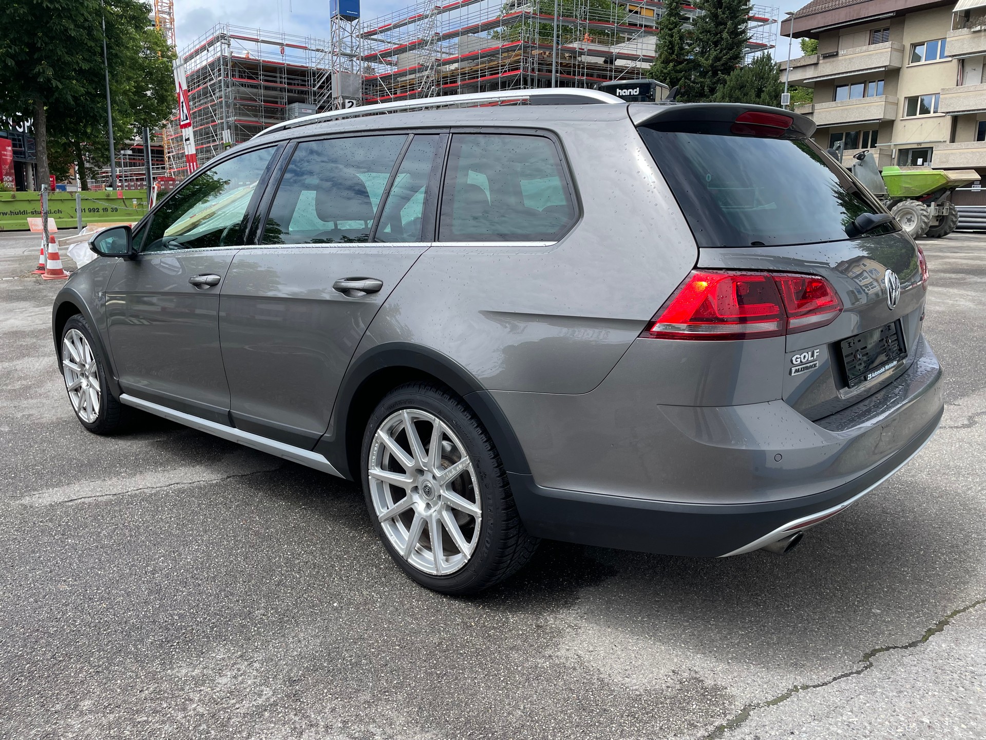 VW Golf 1.8 TSI Alltrack 4Motion-image-2