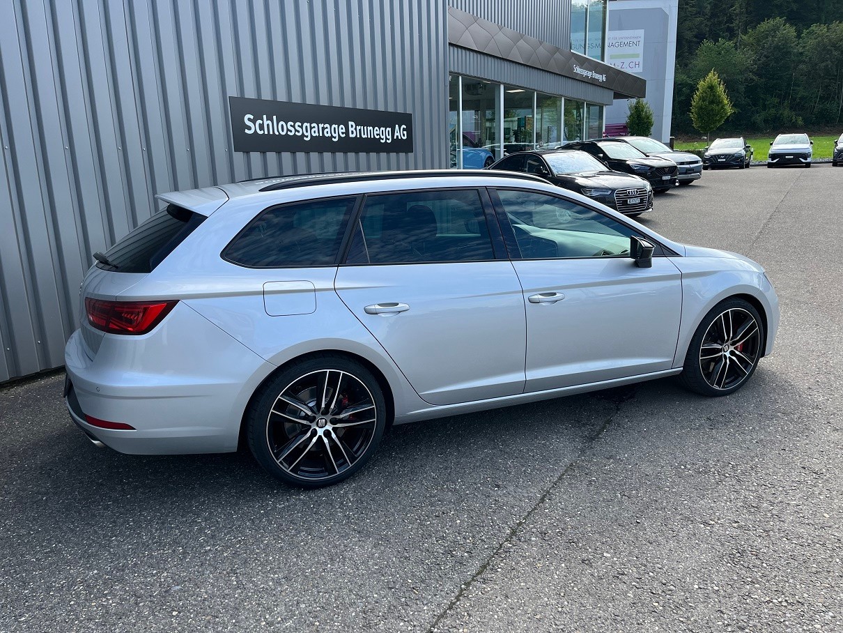 SEAT Leon ST 2.0 TSI Cupra 300 4 Drive DSG-image-2