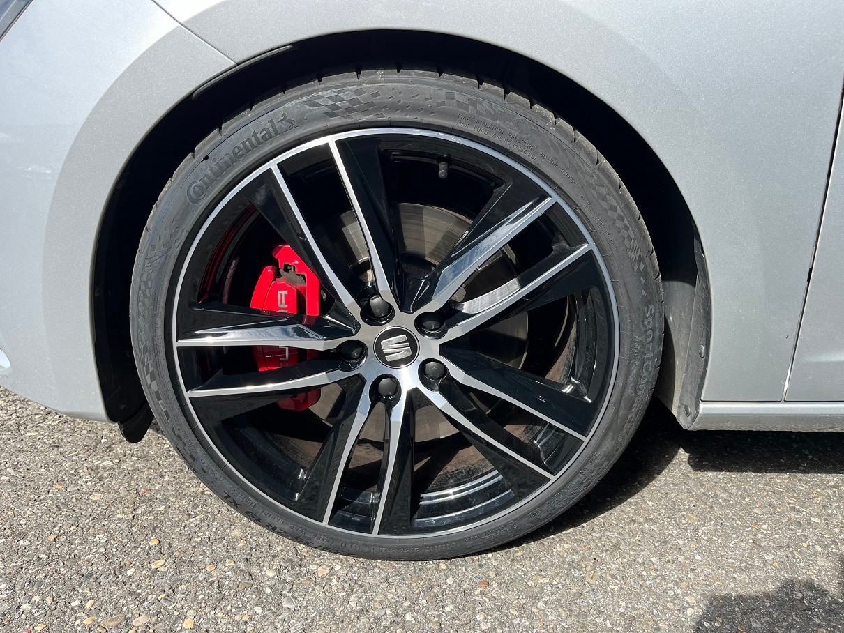 SEAT Leon ST 2.0 TSI Cupra 300 4 Drive DSG-image-8