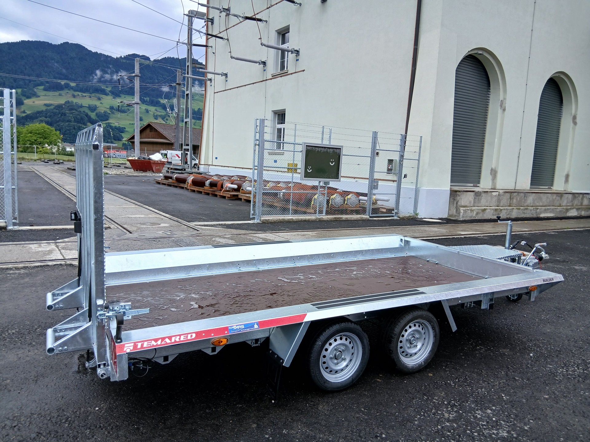 TEMARED BUILDER 4018/2 3'500kg Baumaschinentransporter ganze Rampe-image-1