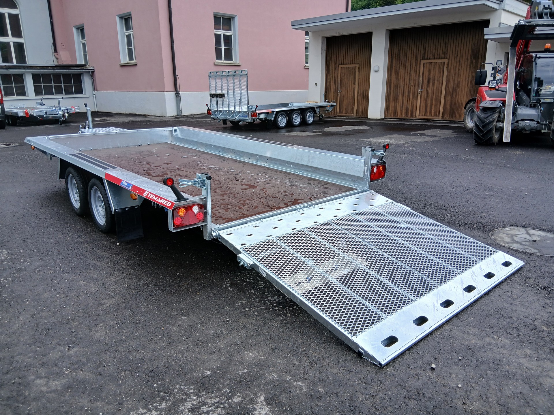 TEMARED BUILDER 4018/2 3'500kg Baumaschinentransporter ganze Rampe-image-2