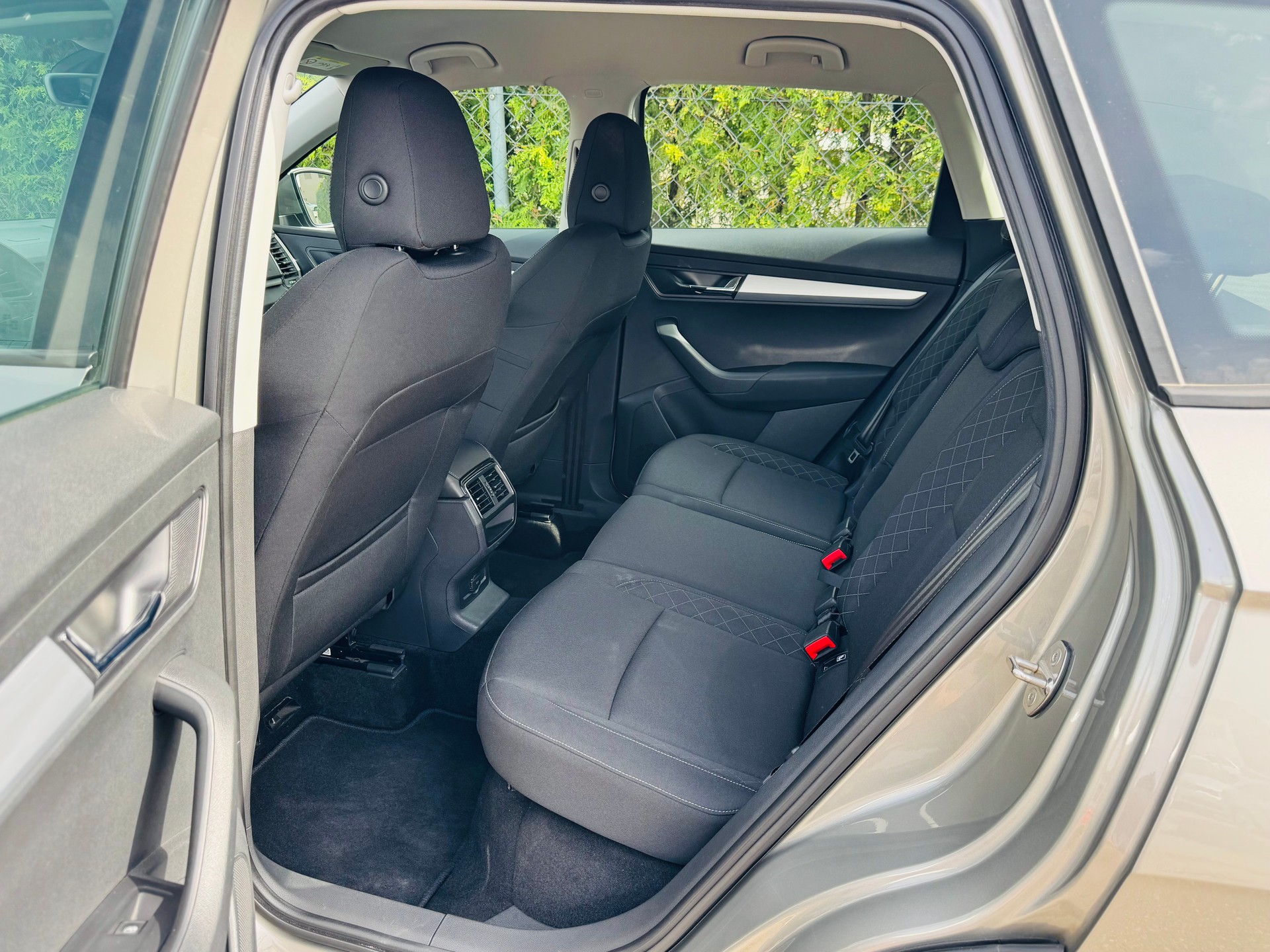 SKODA Karoq 1.0 TSI Ambition DSG-image-13