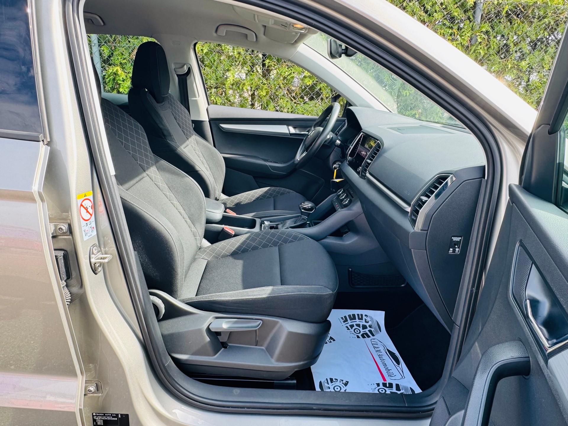 SKODA Karoq 1.0 TSI Ambition DSG-image-11