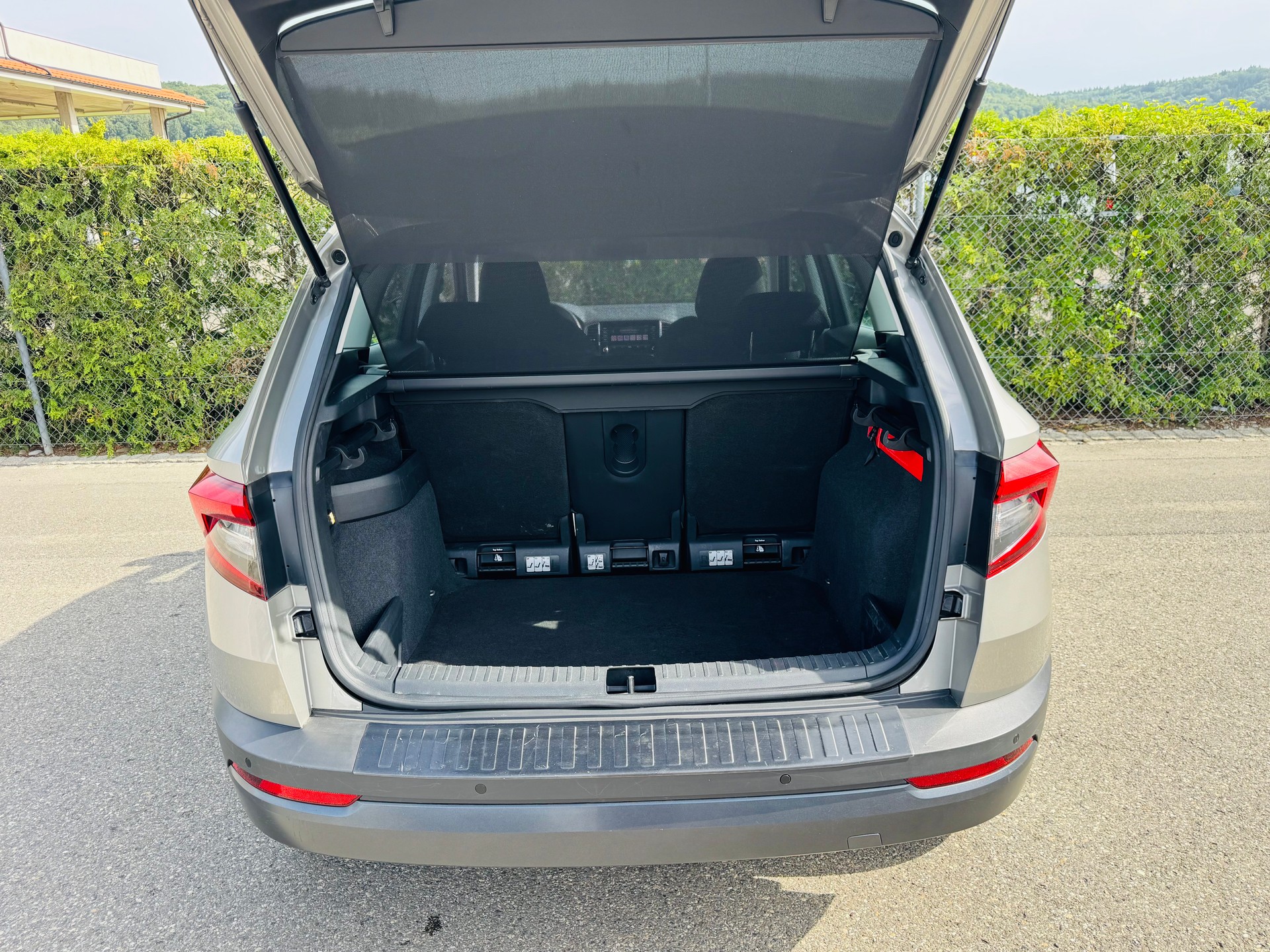 SKODA Karoq 1.0 TSI Ambition DSG-image-14