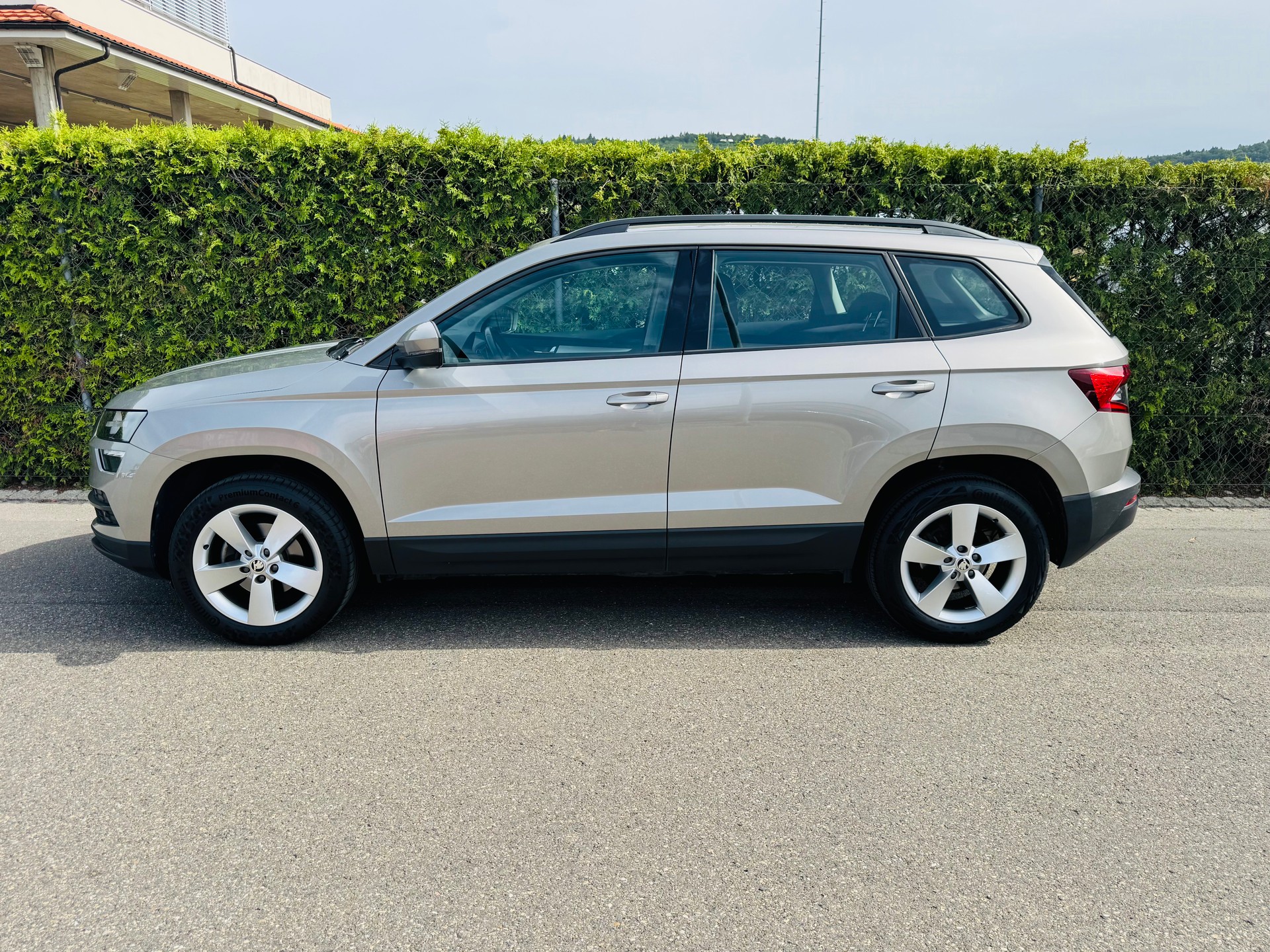 SKODA Karoq 1.0 TSI Ambition DSG-image-7