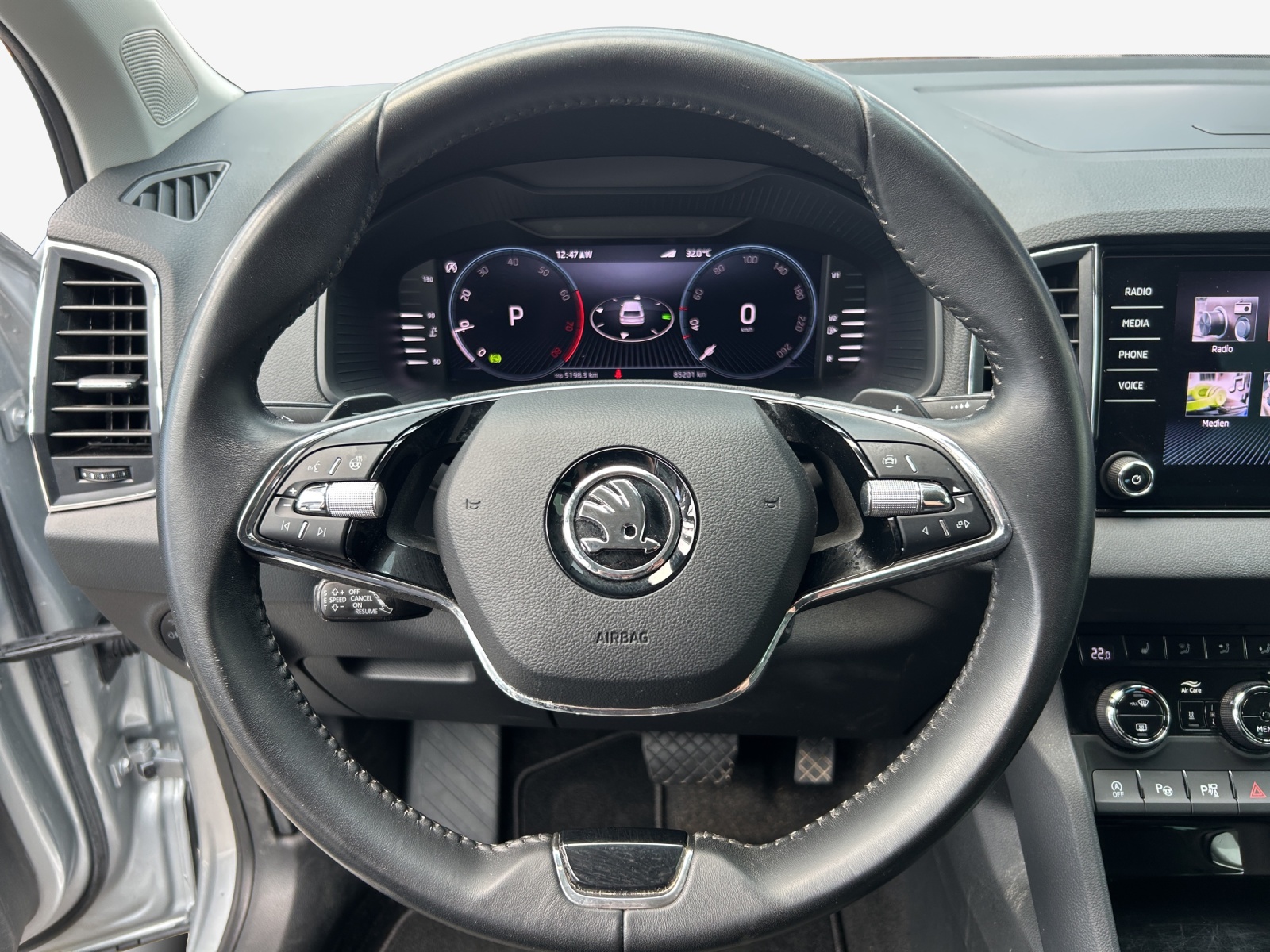 SKODA Karoq 1.5 TSI Style DSG-image-9