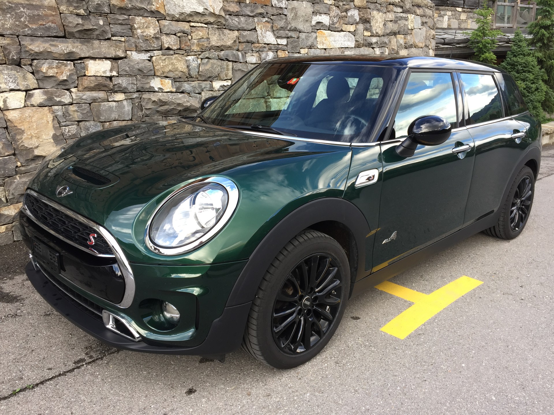 MINI Clubman Cooper S ALL4-image-0