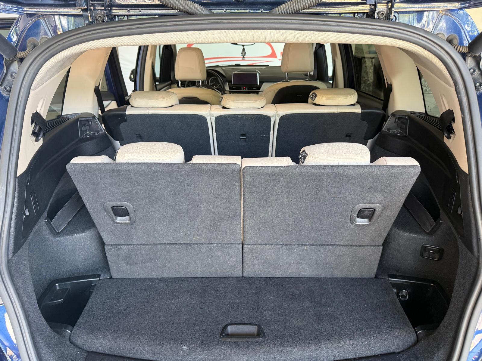 BMW 220d xDrive Gran Tourer Steptronic-image-7