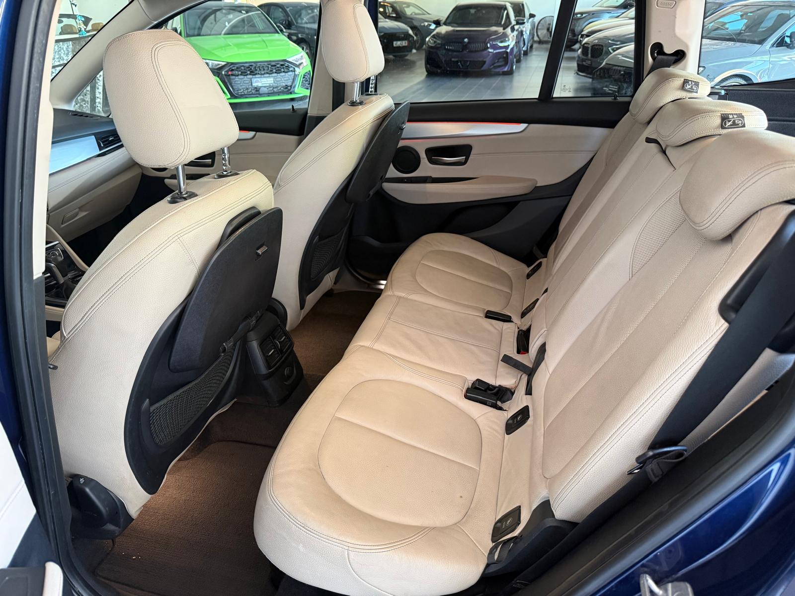BMW 220d xDrive Gran Tourer Steptronic-image-11