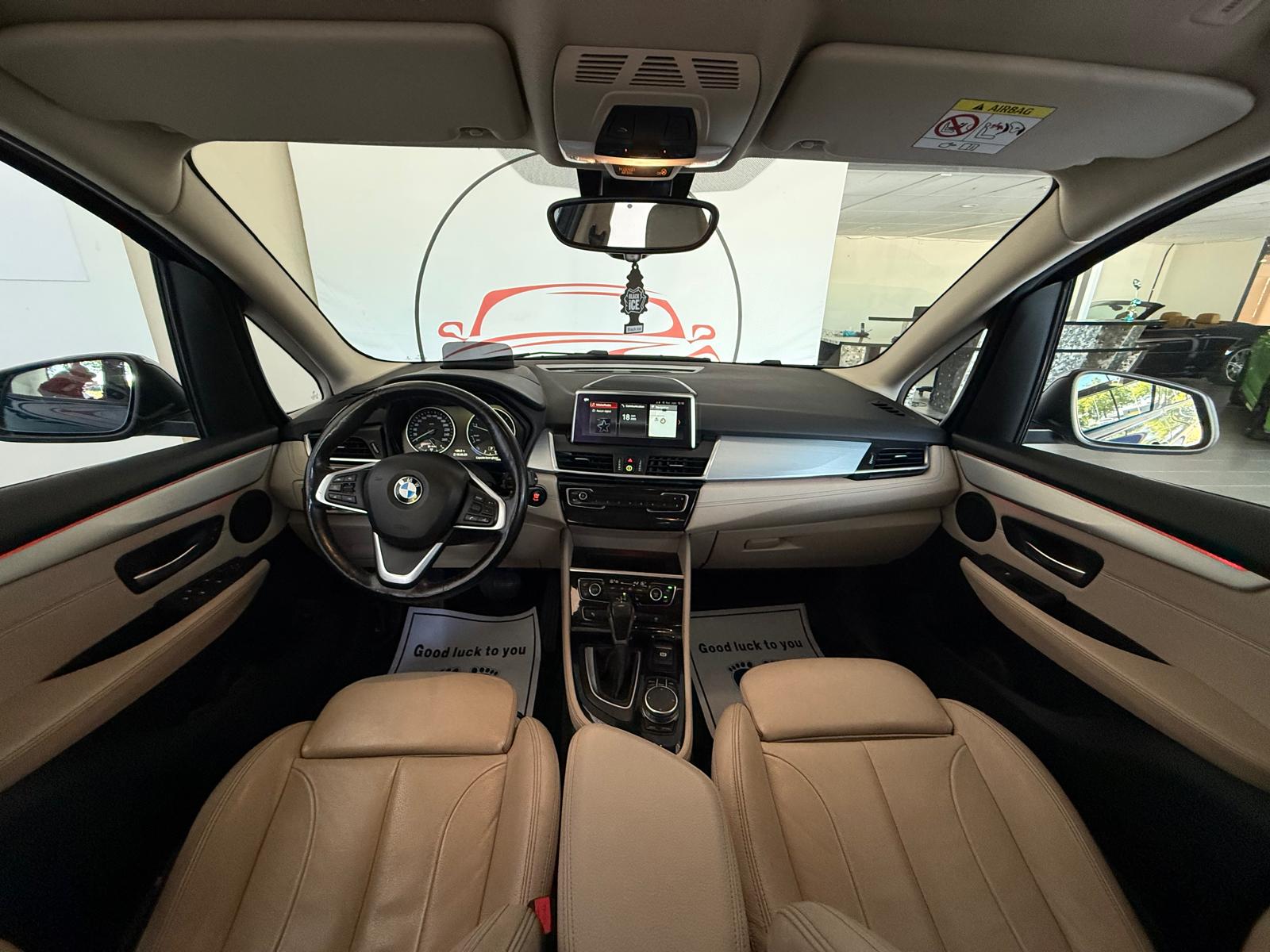 BMW 220d xDrive Gran Tourer Steptronic-image-17