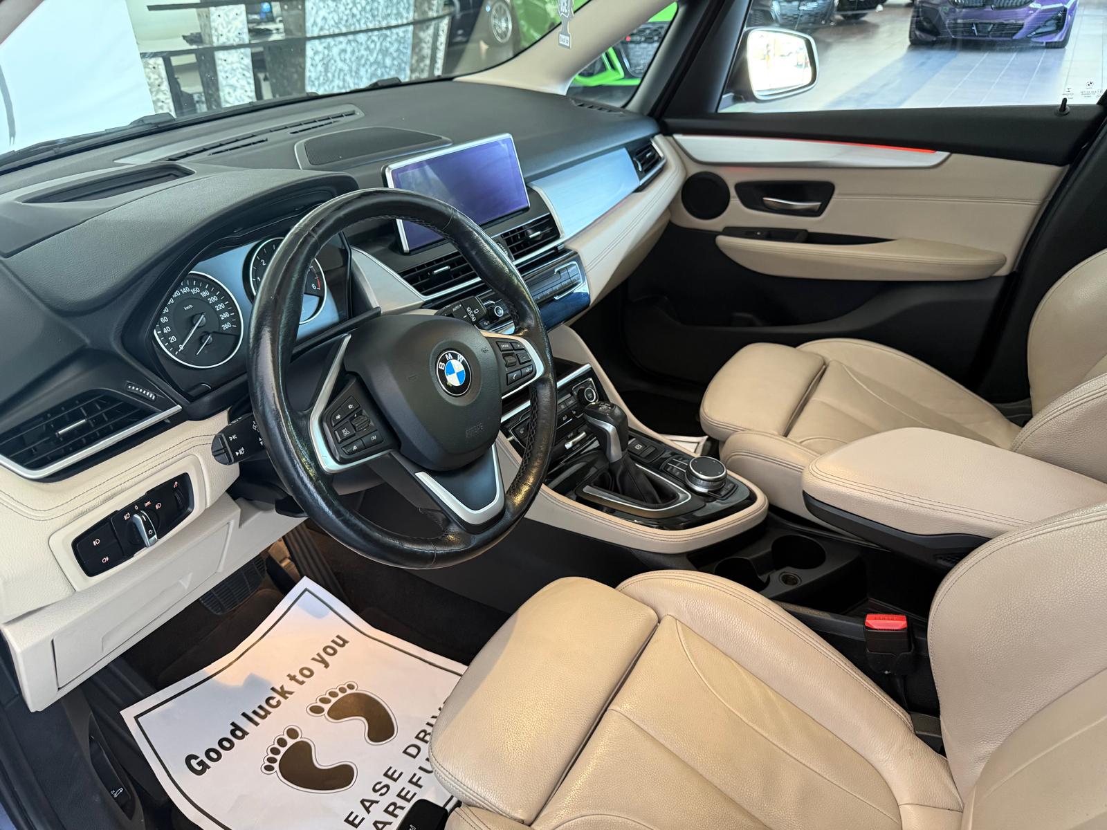 BMW 220d xDrive Gran Tourer Steptronic-image-12