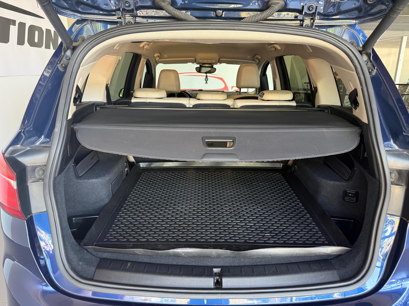 BMW 220d xDrive Gran Tourer Steptronic-image-8