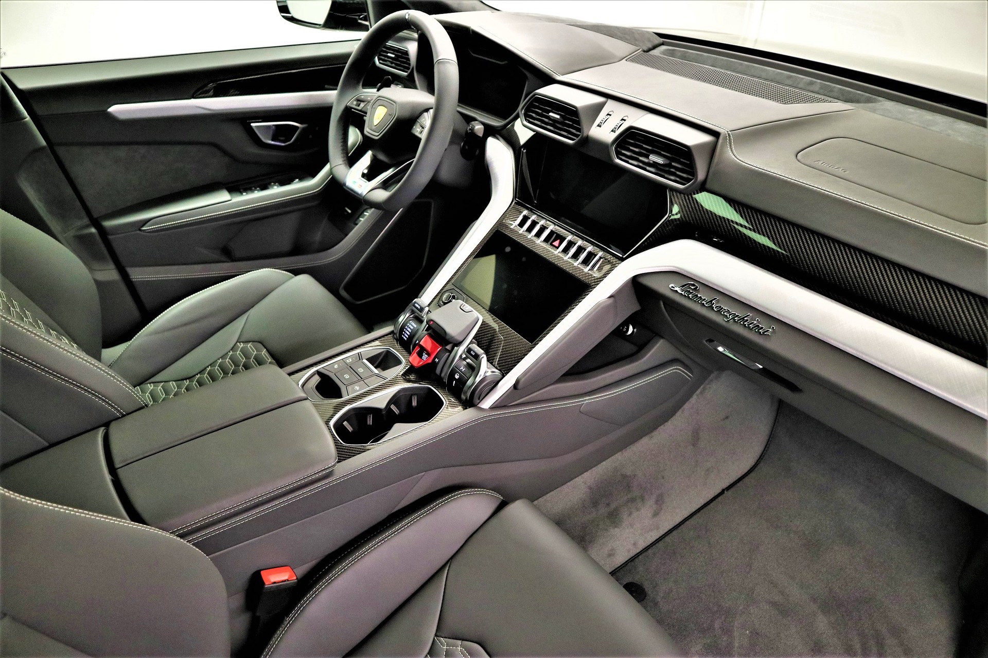 LAMBORGHINI Urus E-Gear-image-5