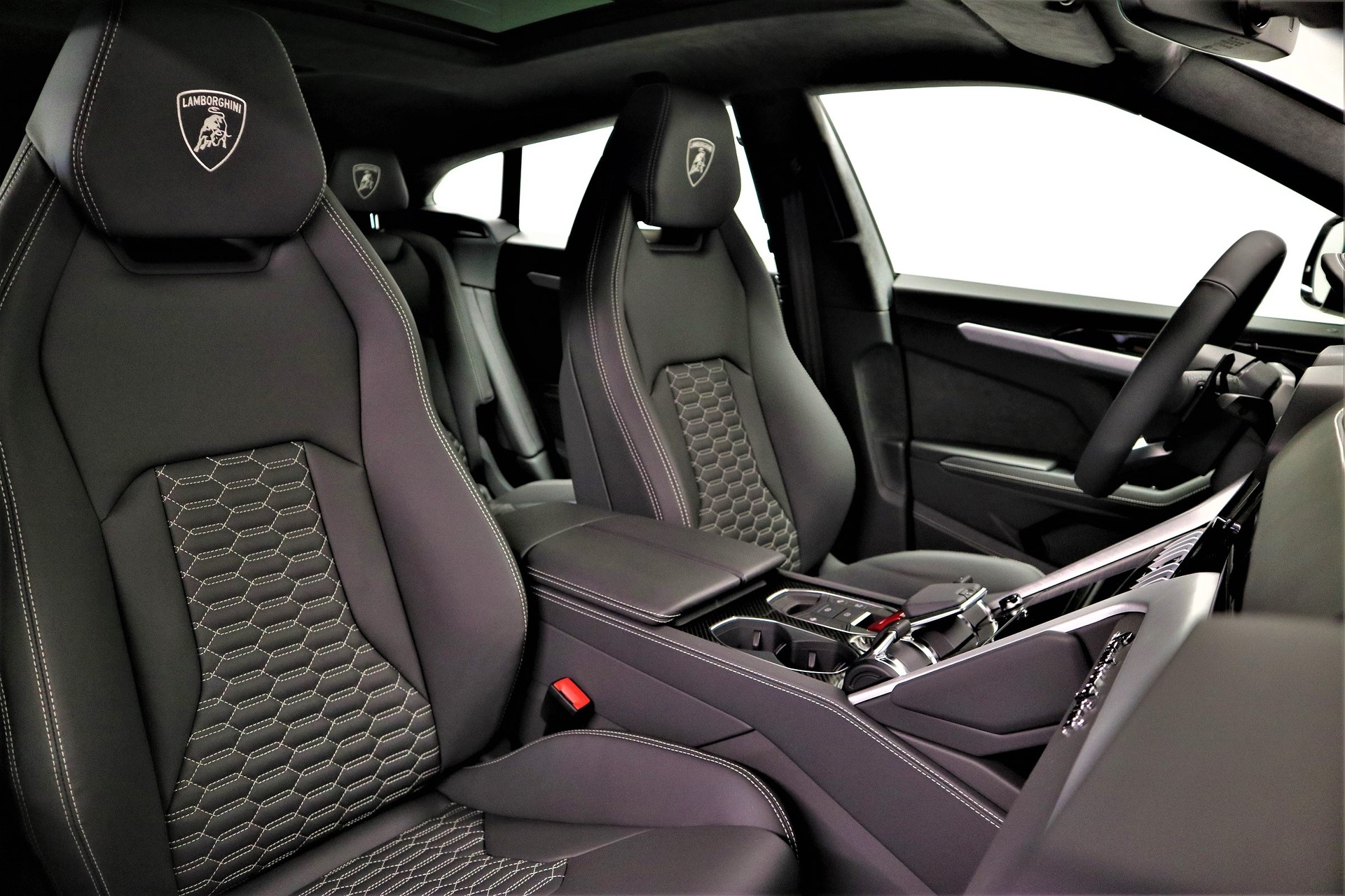 LAMBORGHINI Urus E-Gear-image-7