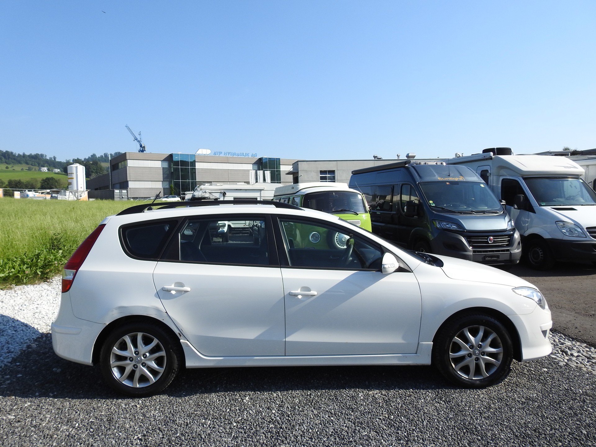 HYUNDAI i30 Wagon 1.6 CRDi Style Automatic-image-6