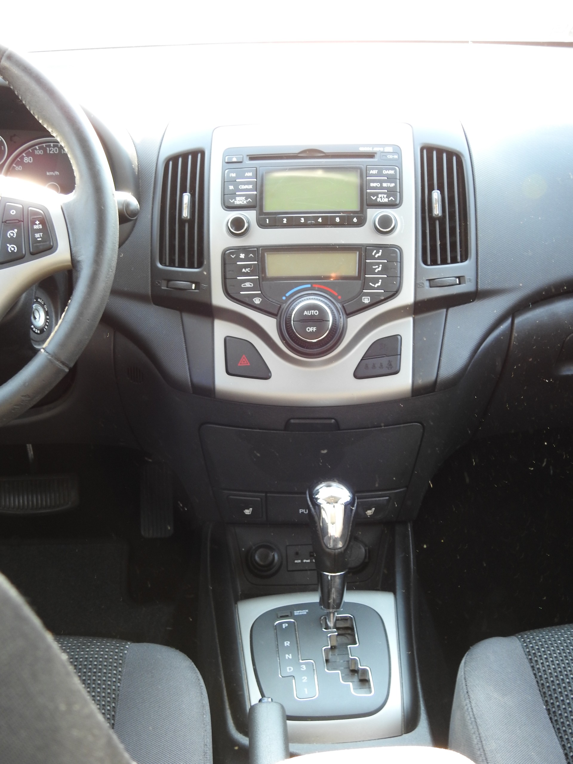 HYUNDAI i30 Wagon 1.6 CRDi Style Automatic-image-16