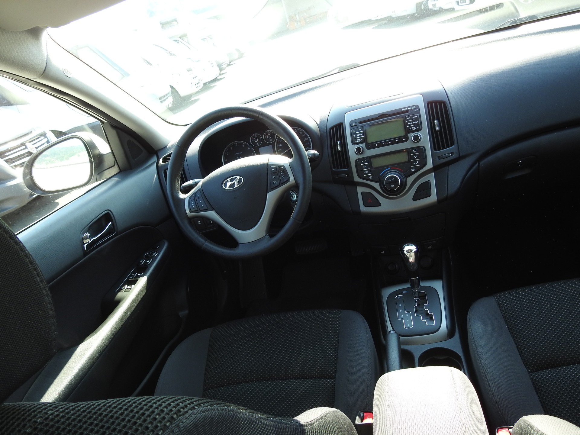 HYUNDAI i30 Wagon 1.6 CRDi Style Automatic-image-18