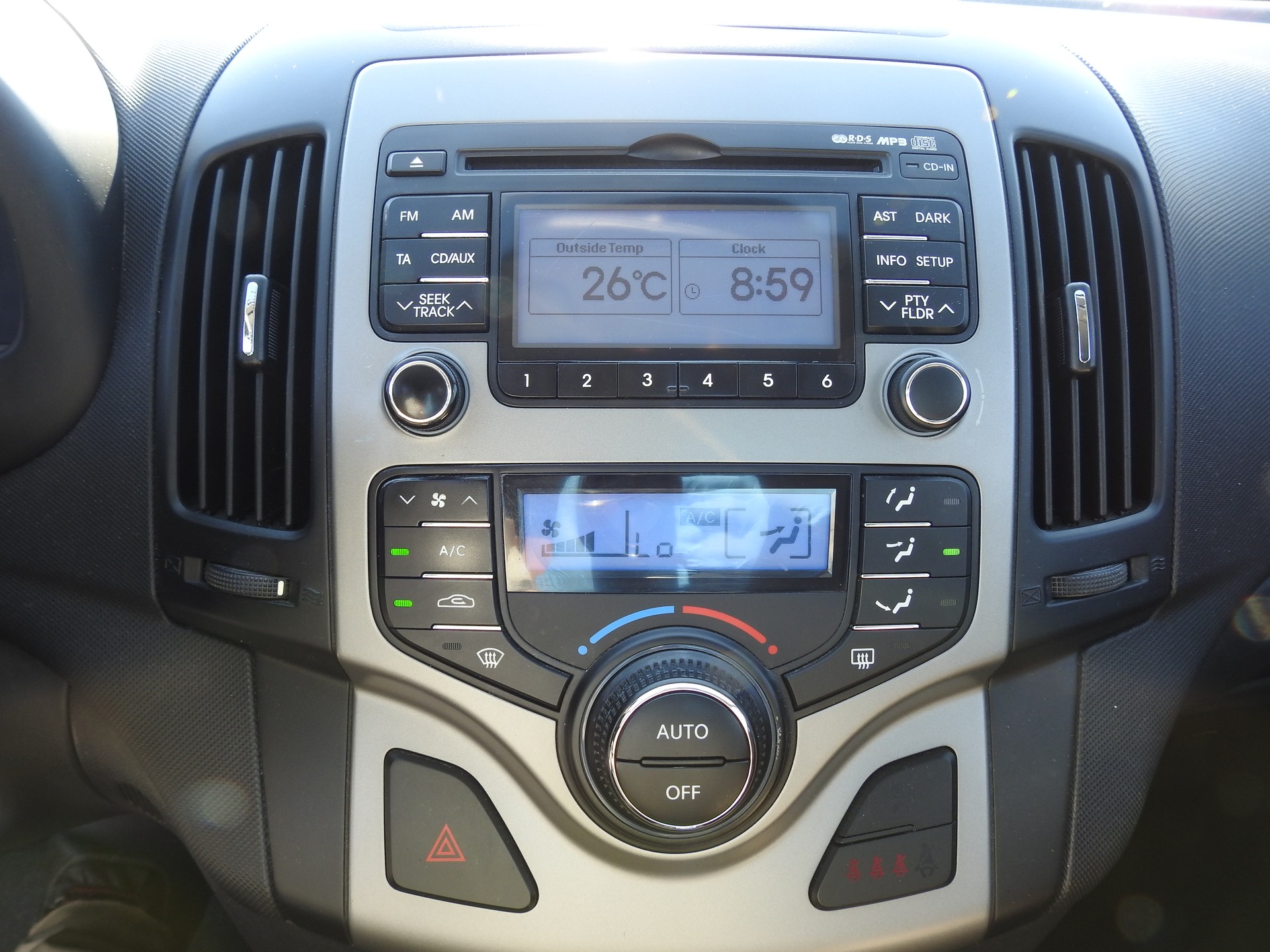 HYUNDAI i30 Wagon 1.6 CRDi Style Automatic-image-20