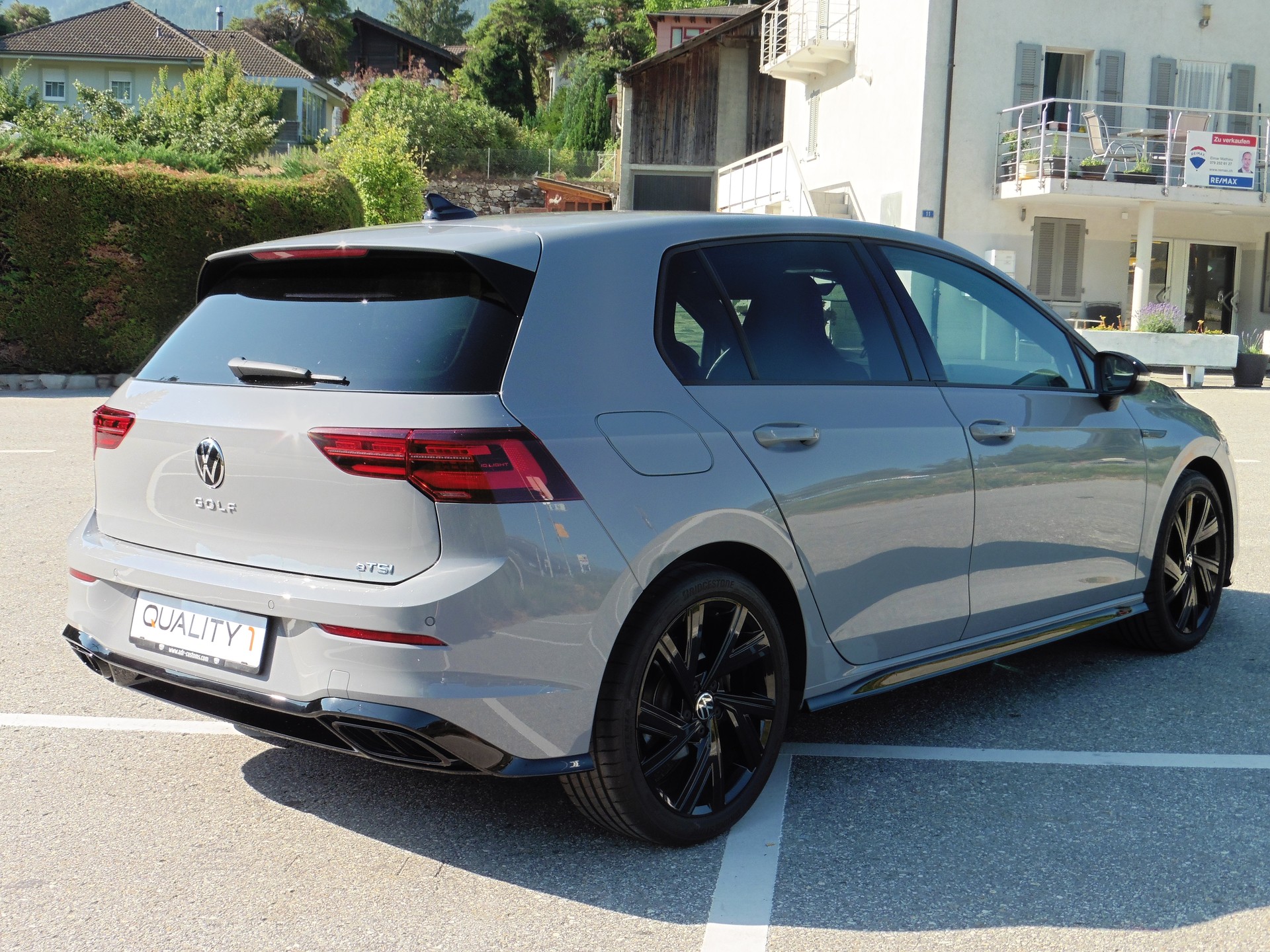 VW Golf 1.5 eTSI mHEV ACT R-Line DSG-image-12