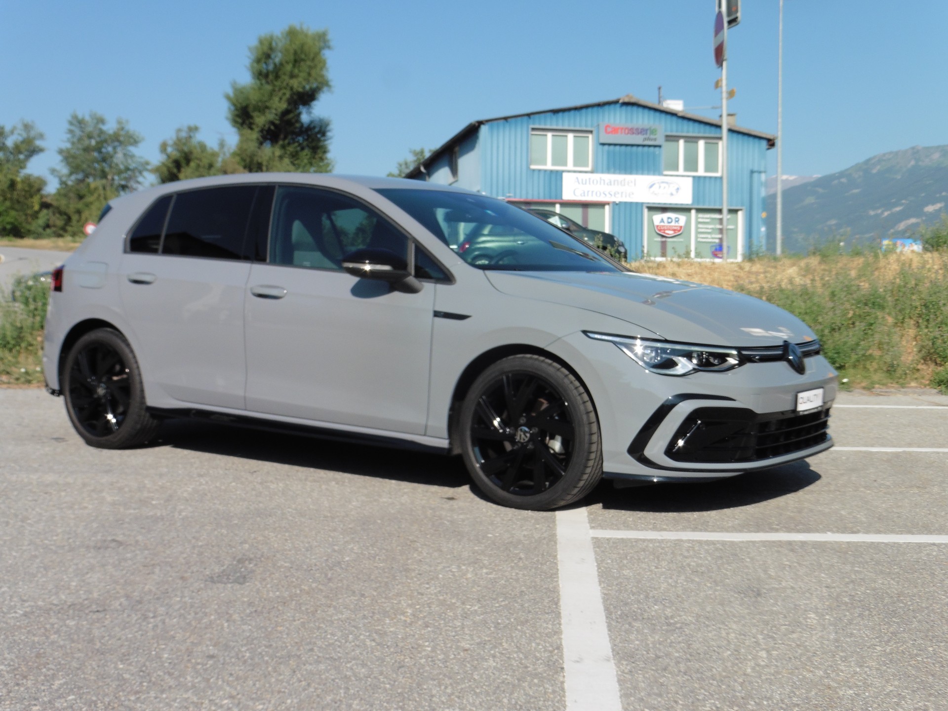 VW Golf 1.5 eTSI mHEV ACT R-Line DSG-image-2