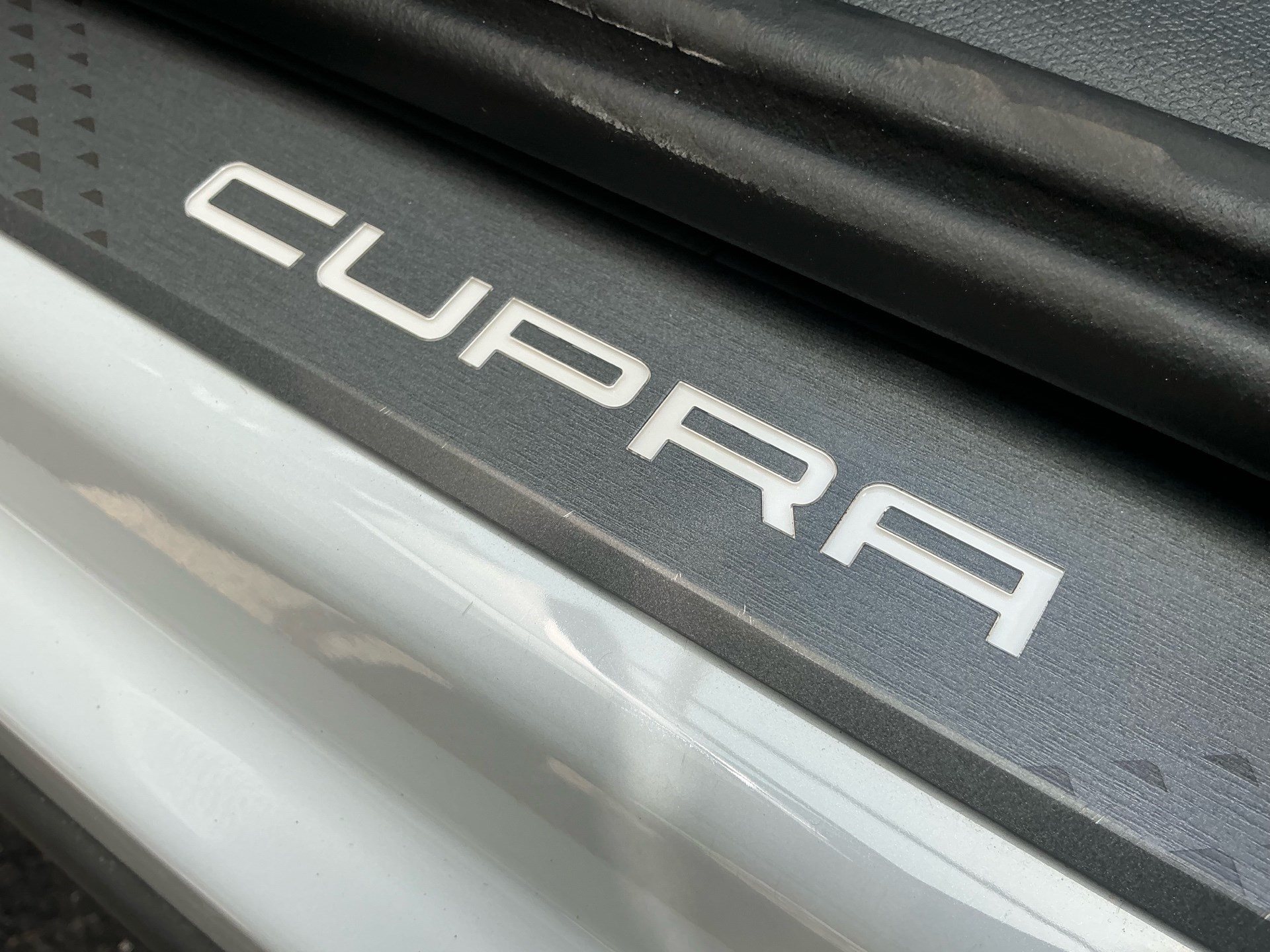 CUPRA Formentor VZ 2.0 TSI 333PS 4Drive *** PANORAMADACH & 5 JAHRE CUPRA GARANTIE ***-image-30