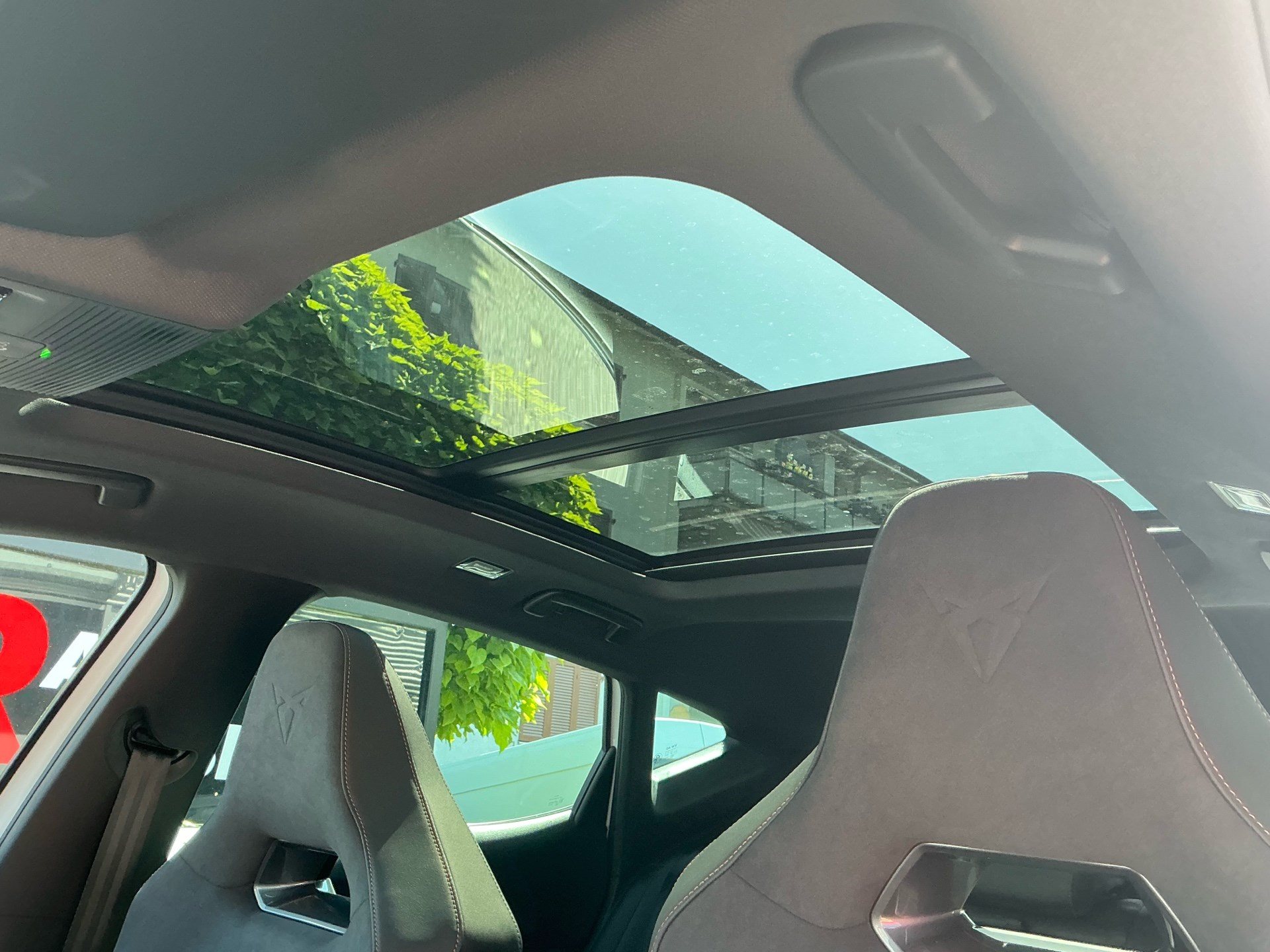 CUPRA Formentor VZ 2.0 TSI 333PS 4Drive *** PANORAMADACH & 5 JAHRE CUPRA GARANTIE ***-image-8