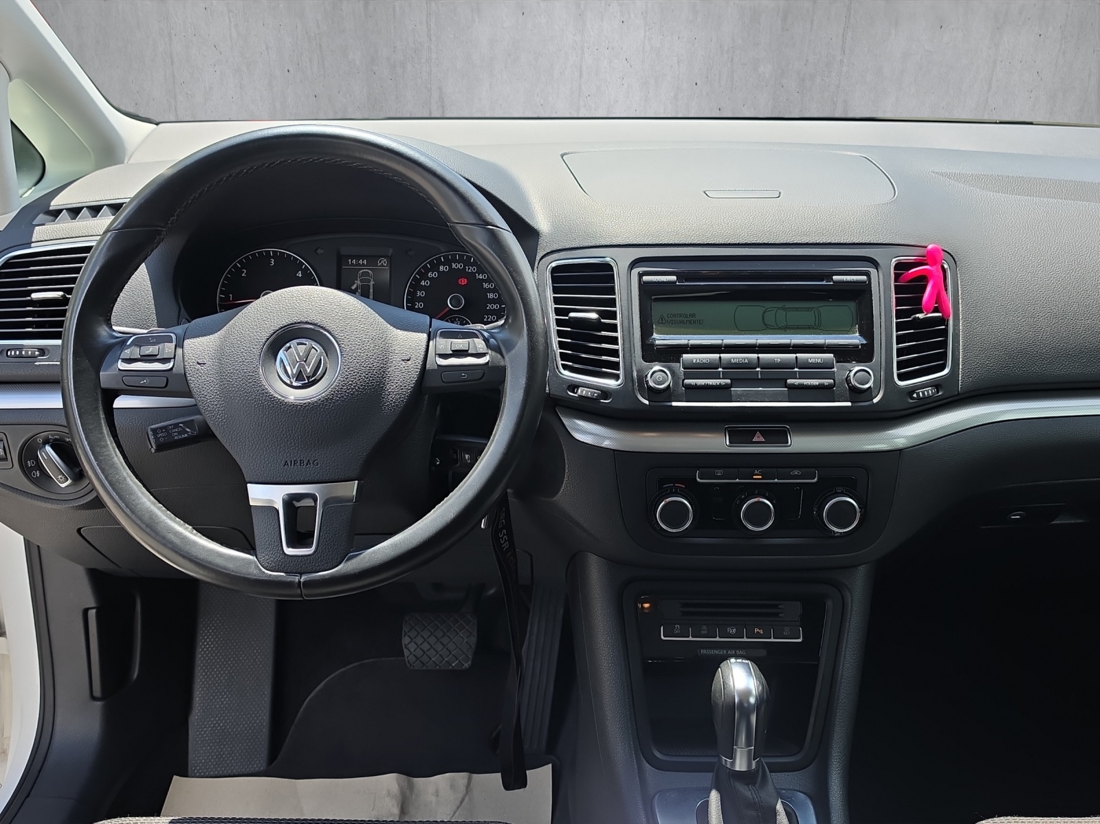 VW Sharan 2.0 TDI BMT Comfortline DSG-image-9