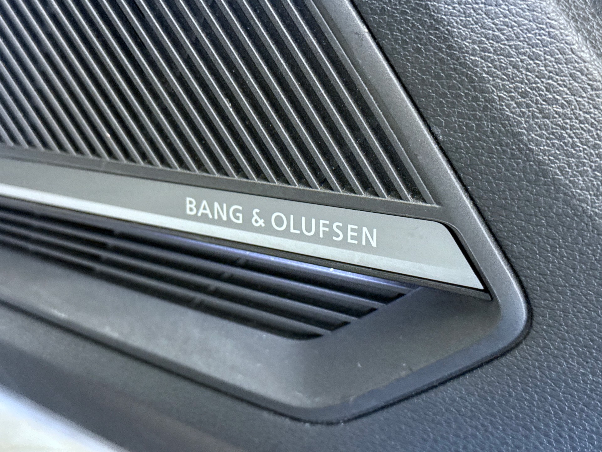 AUDI SQ2 TFSI quattro S-tronic-image-24