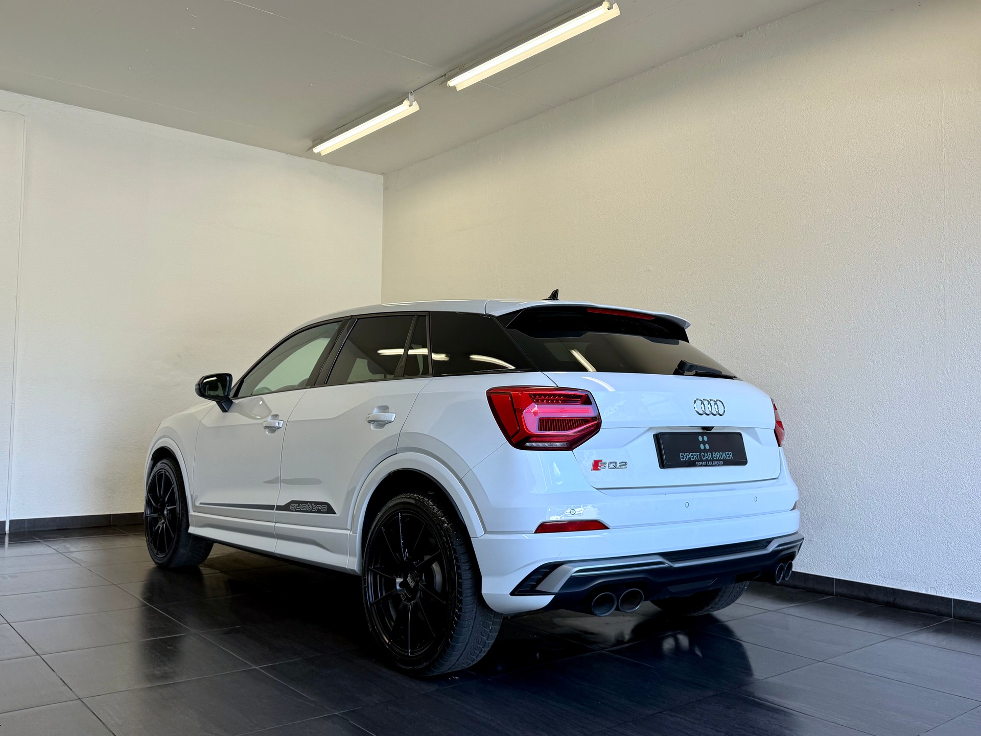 AUDI SQ2 TFSI quattro S-tronic-image-8