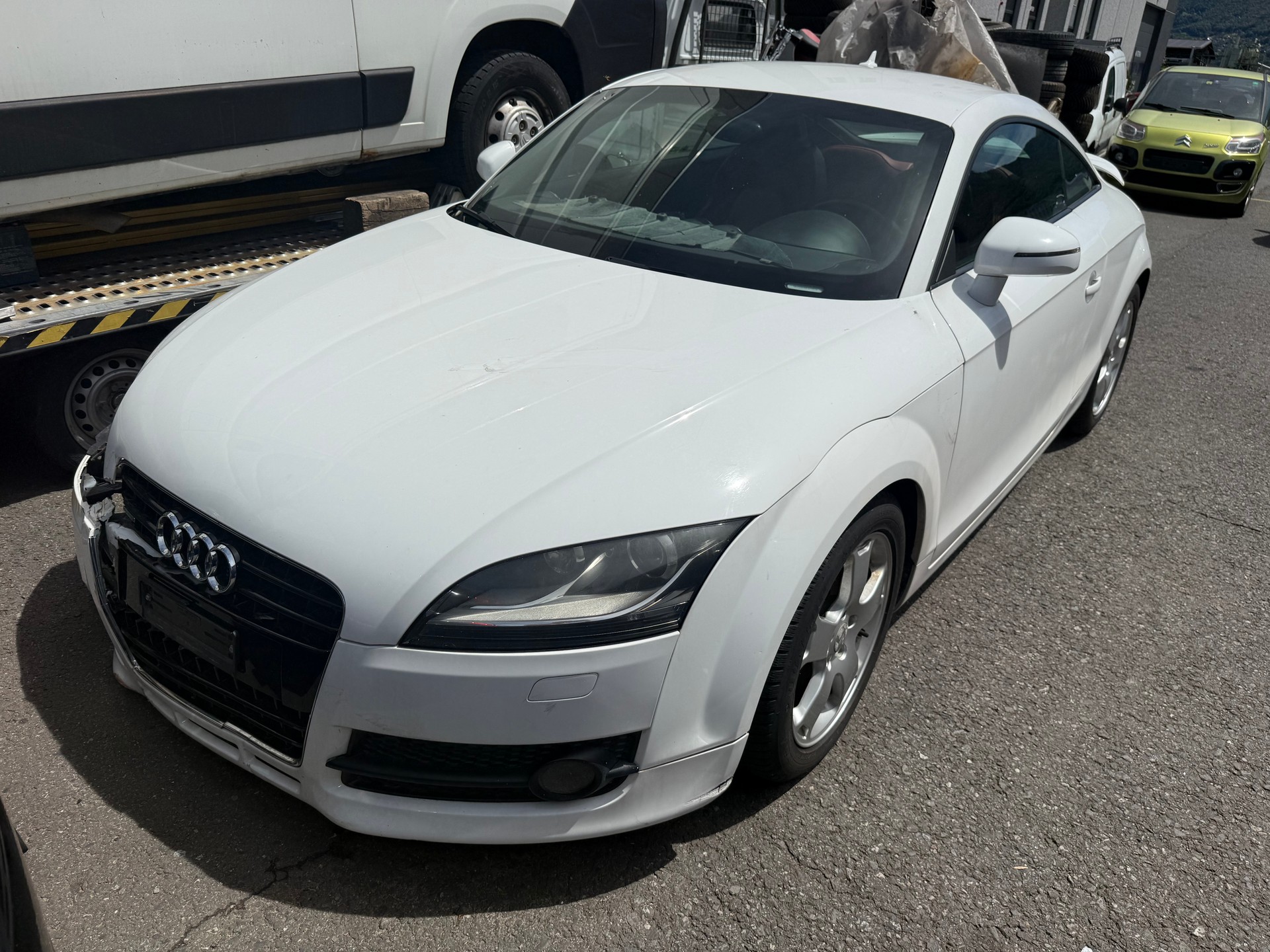AUDI TT Coupé 3.2 quattro-image-0