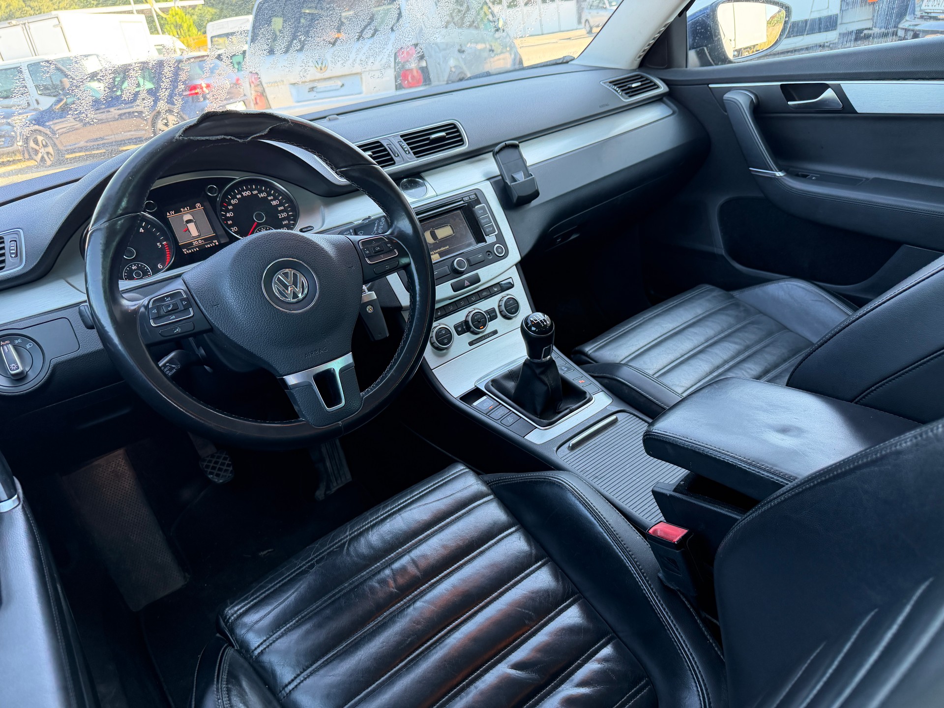 VW Passat 2.0 TDI BlueMotion Technology Comfortline-image-5