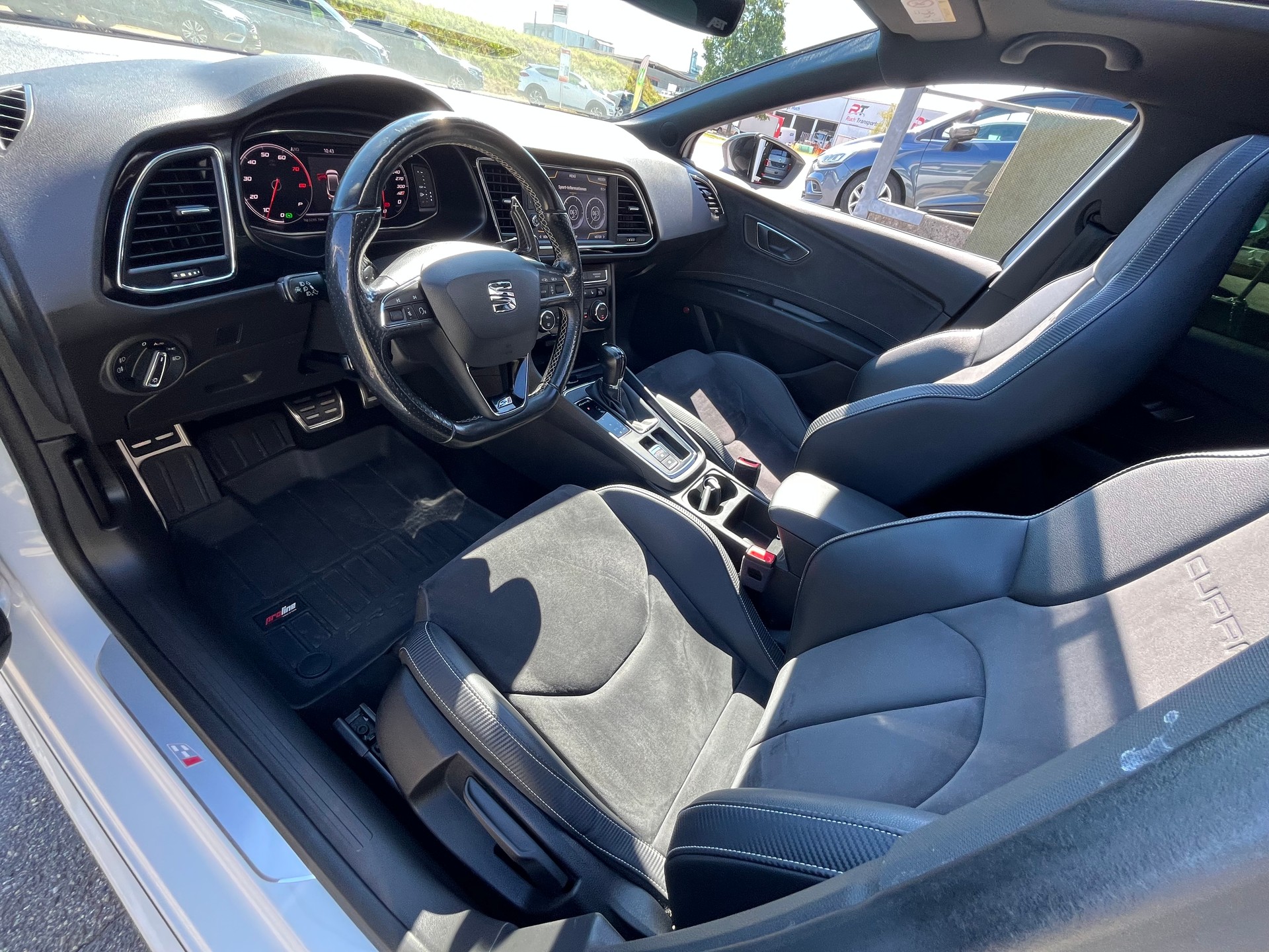 SEAT Leon ST 2.0 TSI Cupra 370 4 Drive DSG+++CARBON+++FRISCH MFK+++TOP AUSTATTUNG+++-image-5