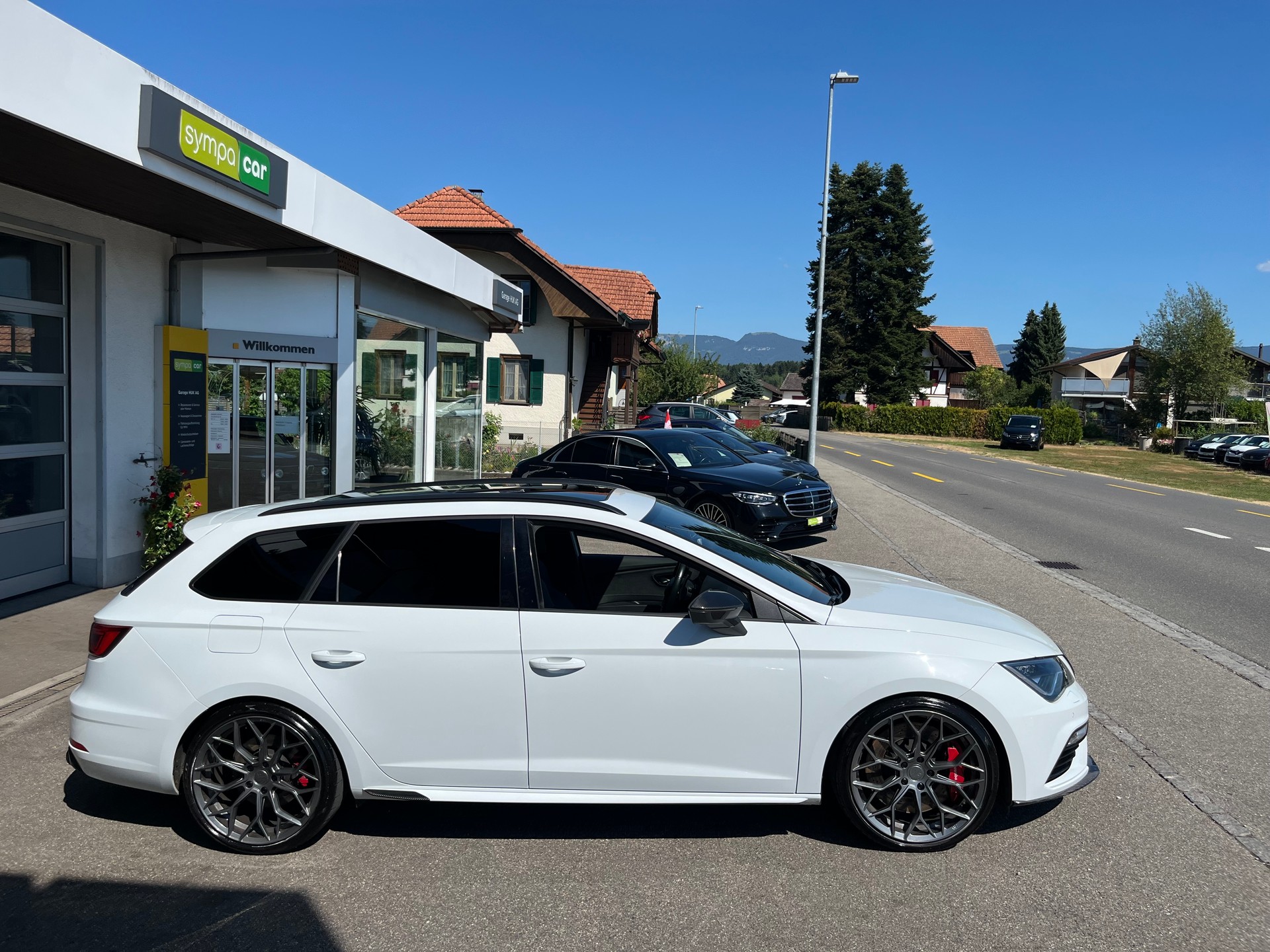 SEAT Leon ST 2.0 TSI Cupra 370 4 Drive DSG+++CARBON+++FRISCH MFK+++TOP AUSTATTUNG+++-image-3