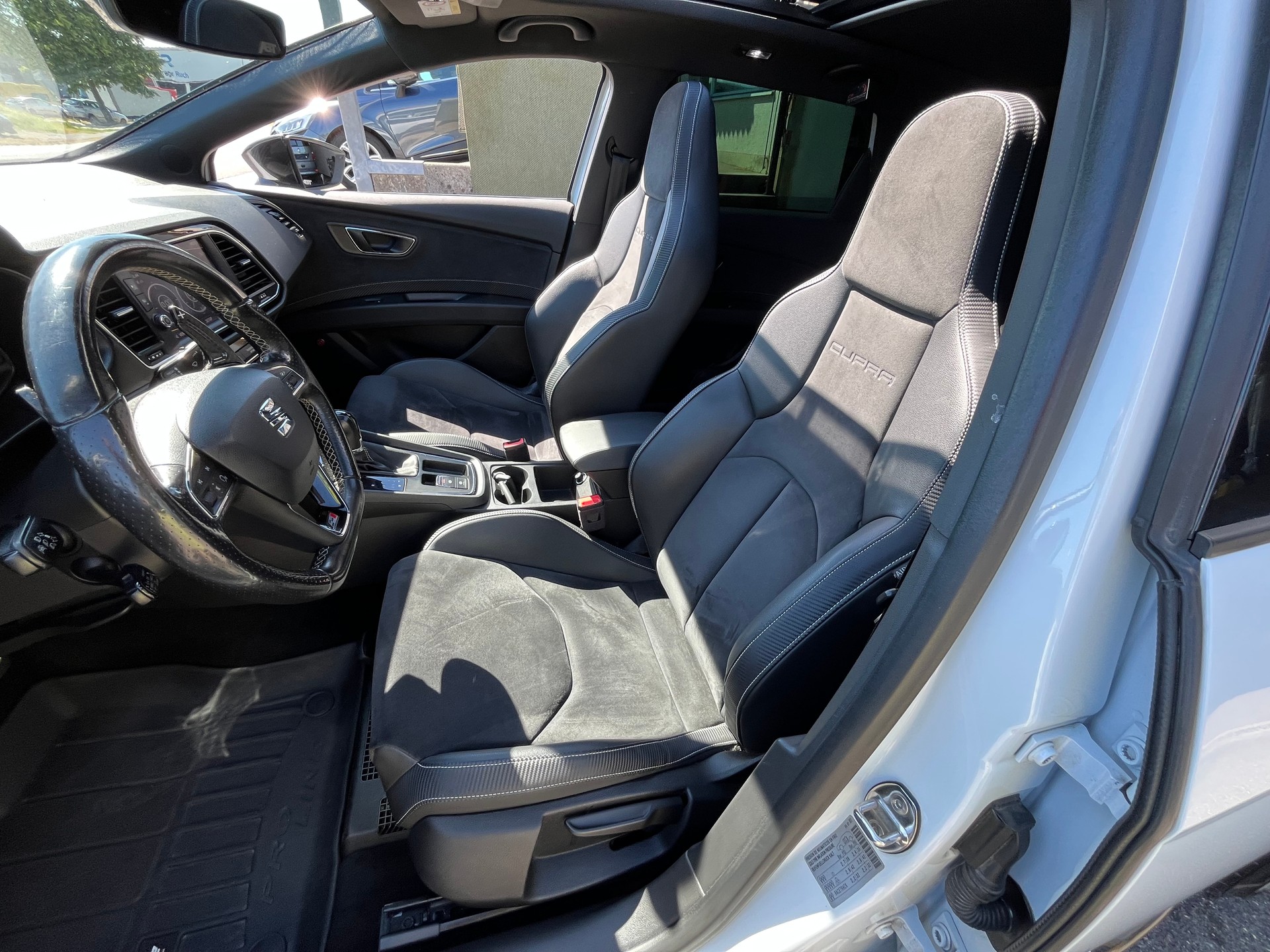 SEAT Leon ST 2.0 TSI Cupra 370 4 Drive DSG+++CARBON+++FRISCH MFK+++TOP AUSTATTUNG+++-image-8
