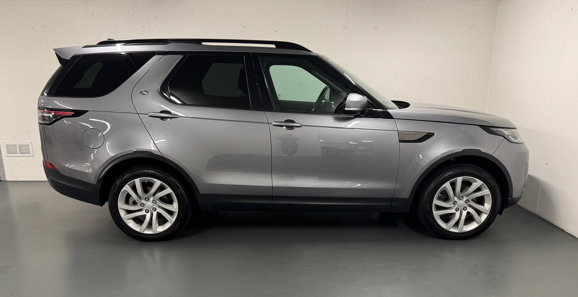 LAND ROVER Discovery 2.0 SD4 SE-image-5