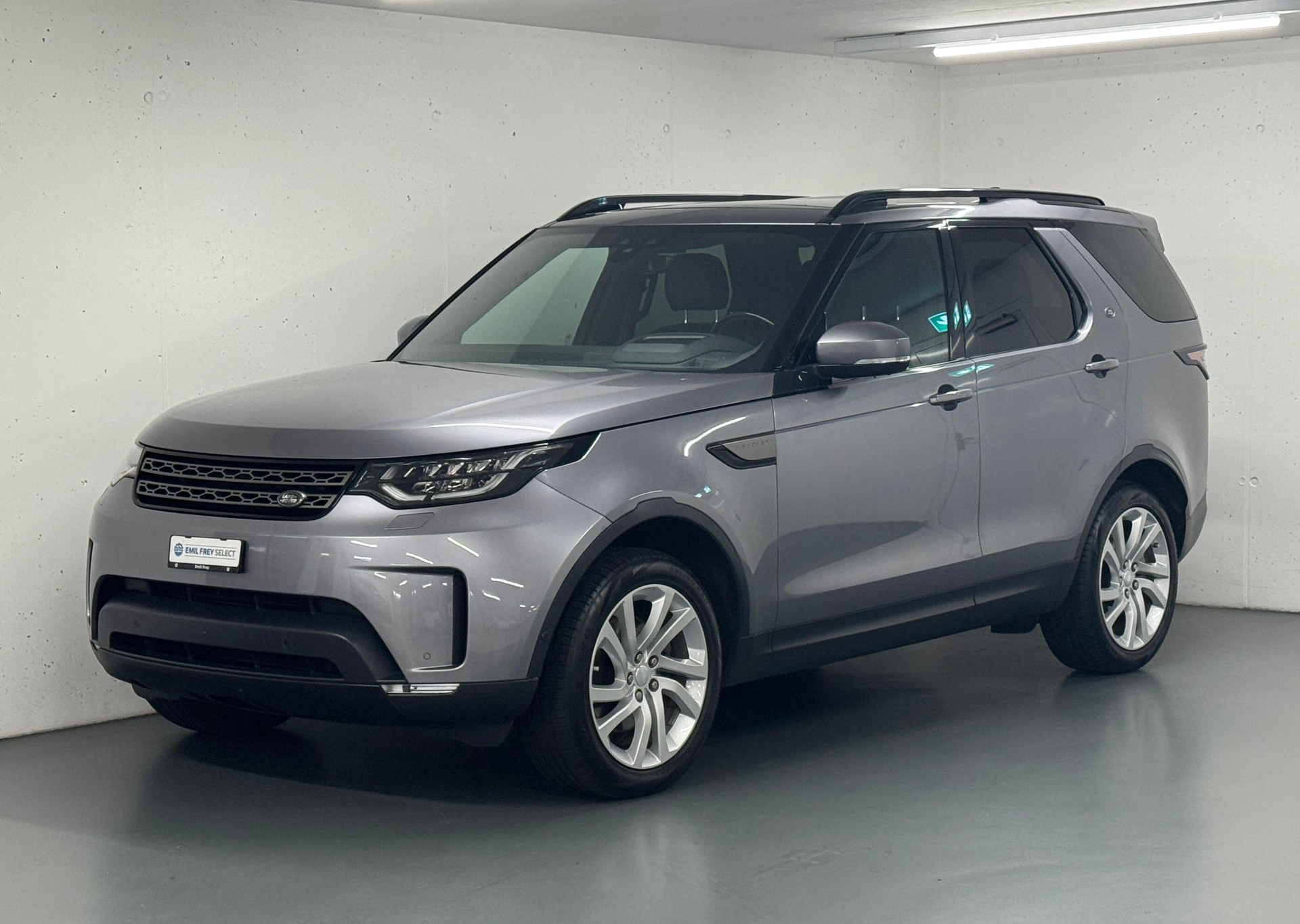 LAND ROVER Discovery 2.0 SD4 SE-image-1