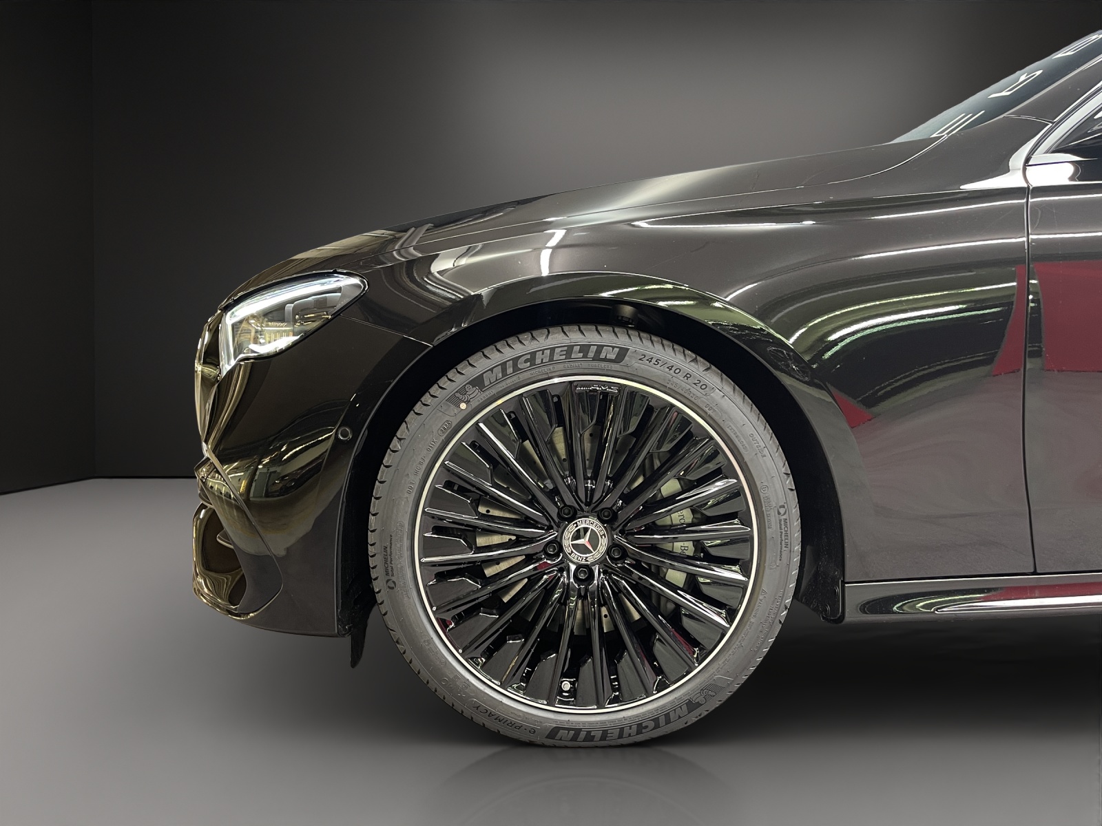 MERCEDES-BENZ E 300 de T 4M 9G-Tronic mit EQ Hybrid-image-5