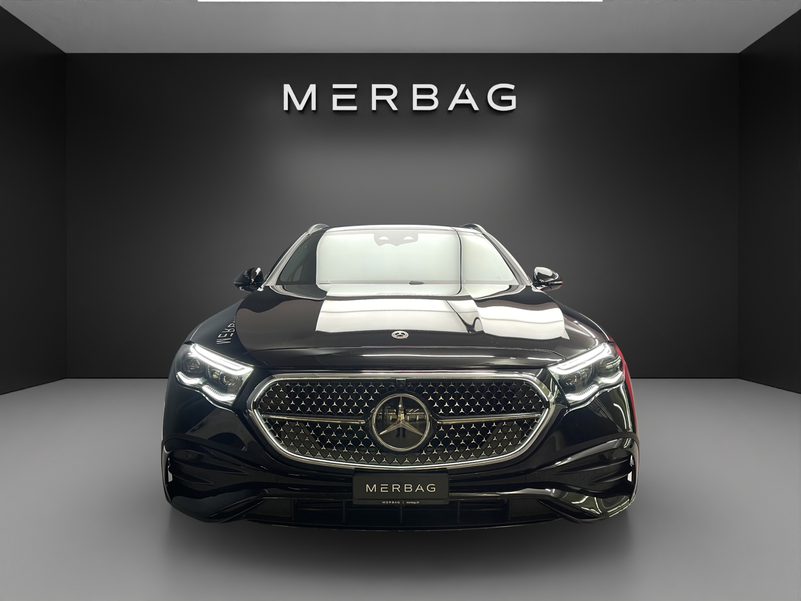 MERCEDES-BENZ E 300 de T 4M 9G-Tronic mit EQ Hybrid-image-1