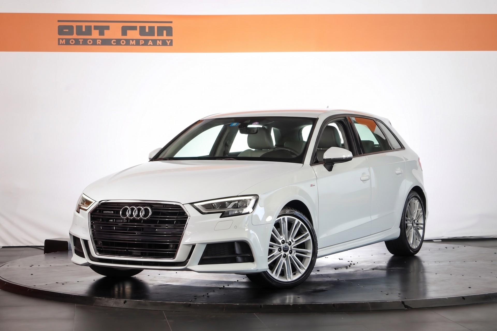 AUDI A3 Sportback 2.0 TFSI Design quattro S-tronic-image-0
