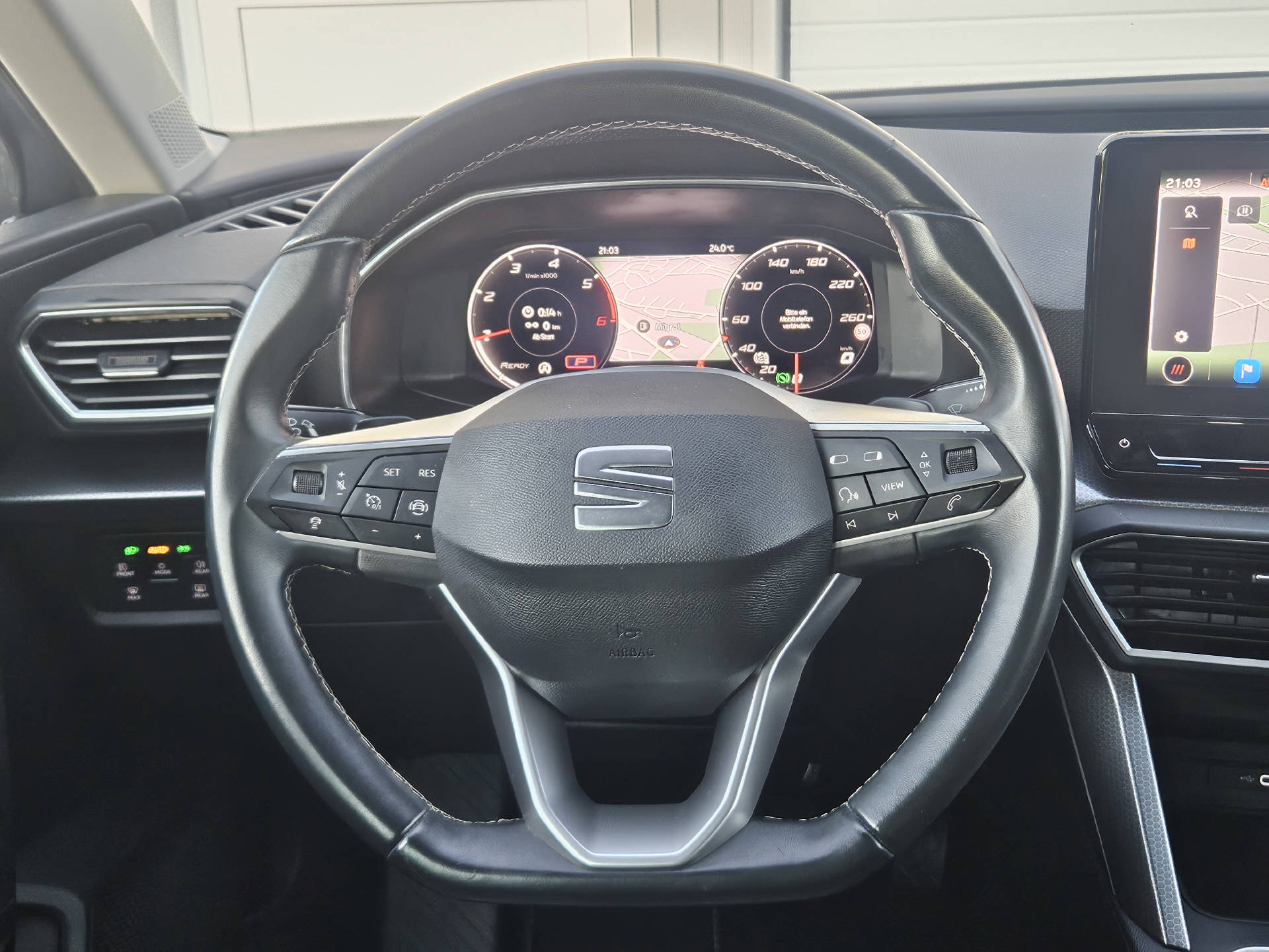 SEAT Leon ST 2.0 TDI Style DSG* Navi * Abstandsregeltempomat ACC *-image-8