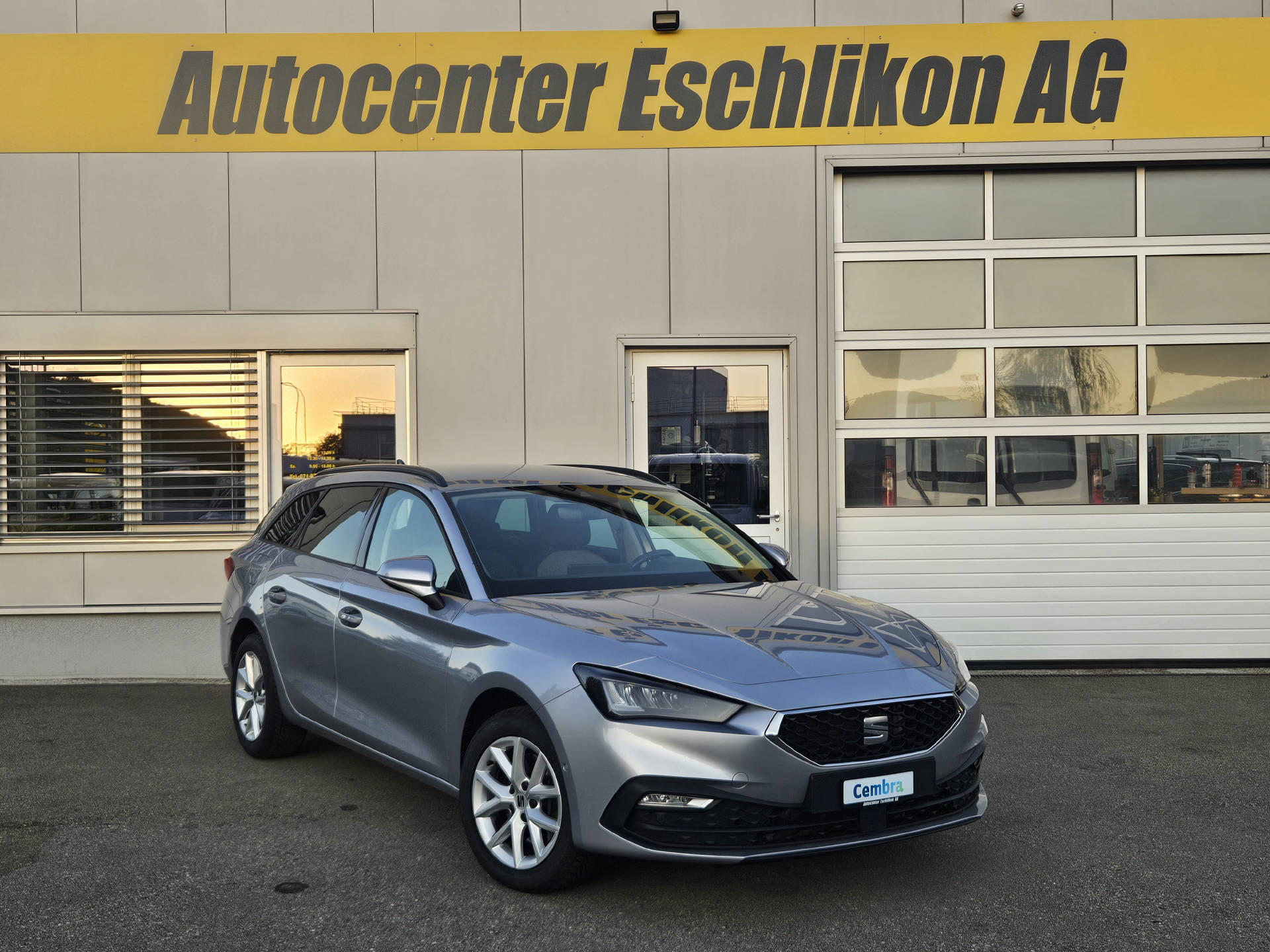 SEAT Leon ST 2.0 TDI Style DSG* Navi * Abstandsregeltempomat ACC *-image-3