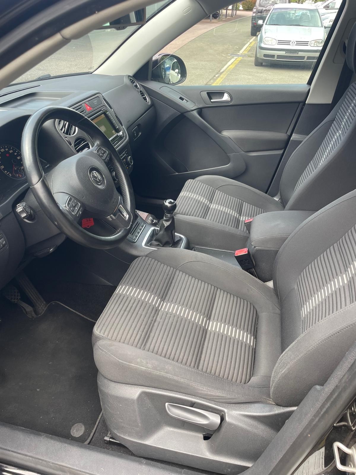 VW Tiguan 1.4 TSI Sport&Style-image-9
