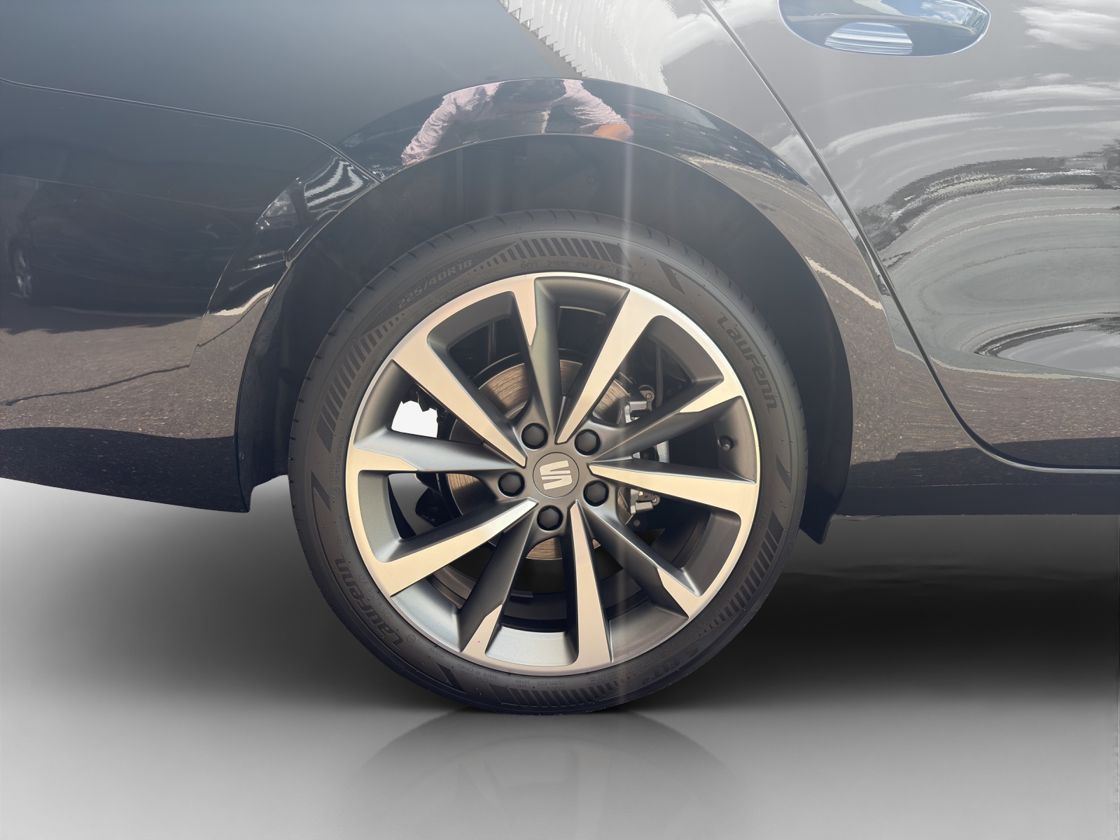 SEAT Leon ST 1.5 eHybrid pHEV DSG FR-image-13
