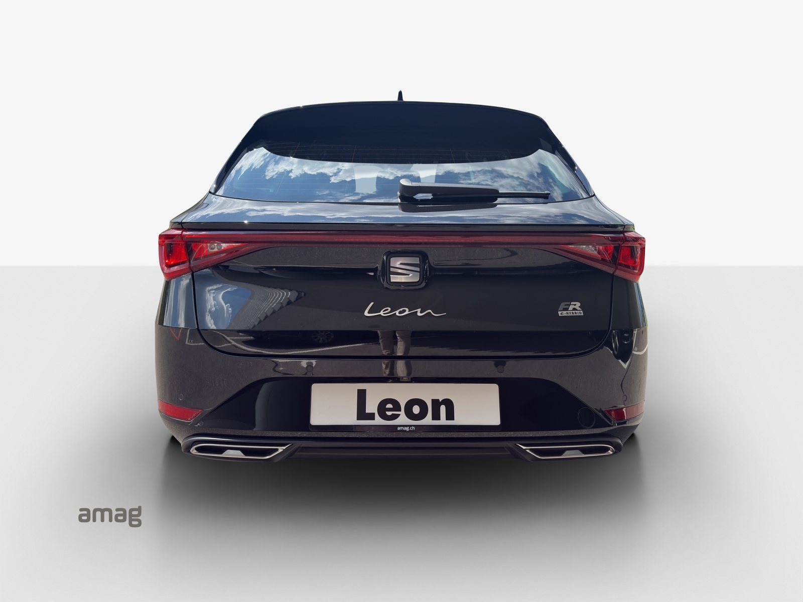 SEAT Leon ST 1.5 eHybrid pHEV DSG FR-image-3