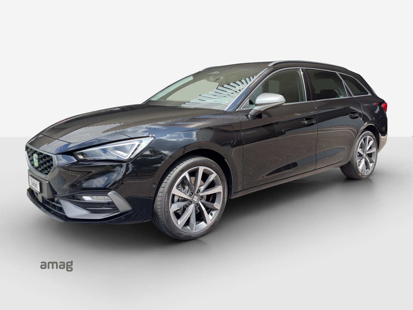 SEAT Leon ST 1.5 eHybrid pHEV DSG FR-image-0