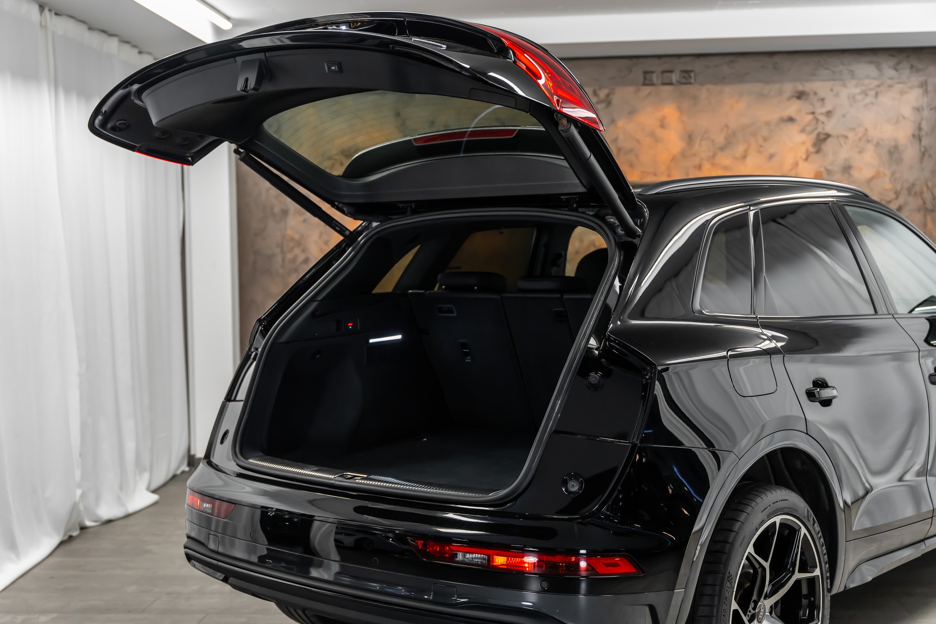 AUDI Q5 50 TDI S Line quattro tiptronic *Facelift*S-Line*Black Optik*21"RS-Alu*AHK*-image-8